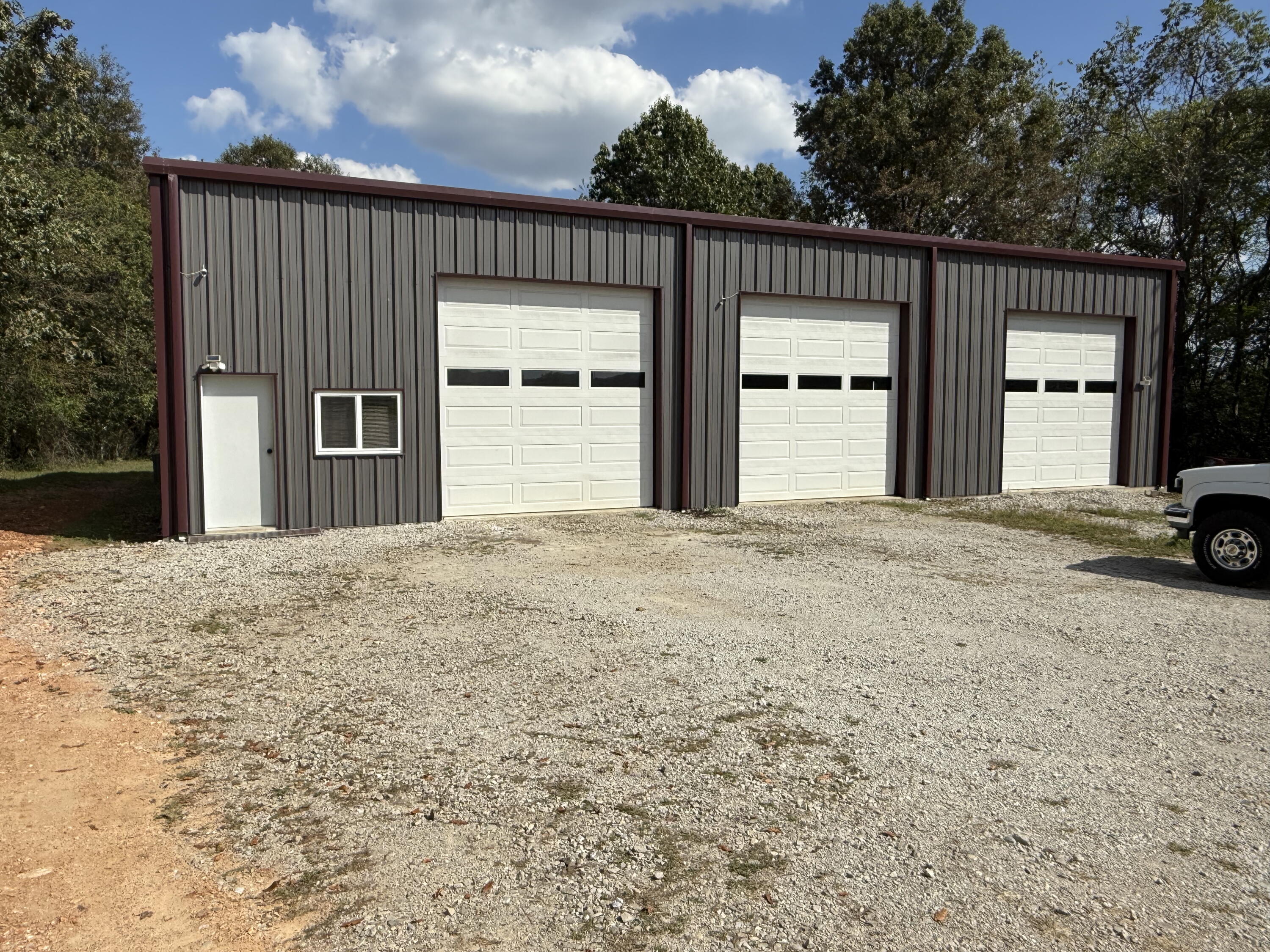 Photo 5 - Commercial Sale for sale – 1813  Private Road 8650   West Plains, MO