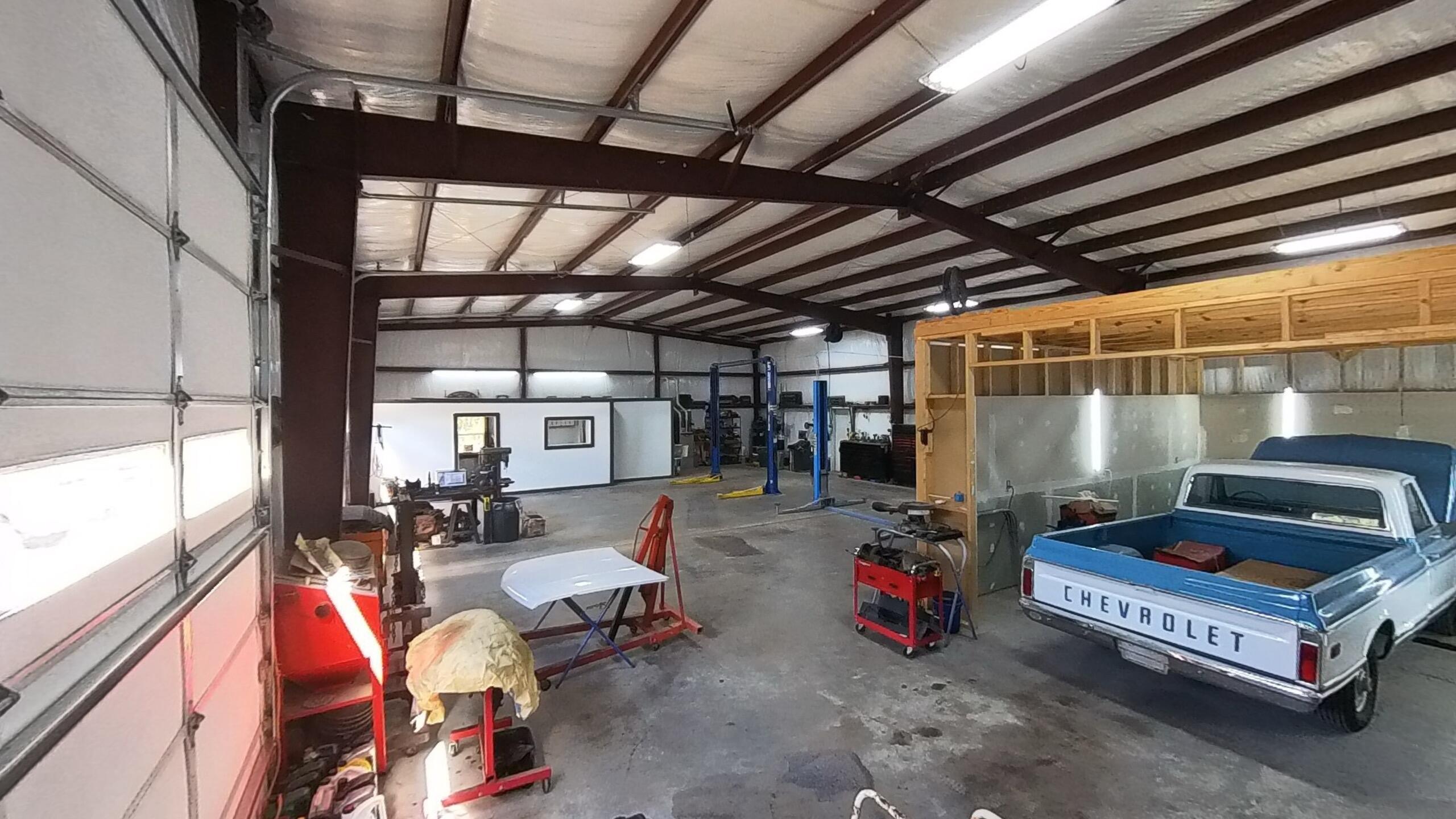 Photo 14 - Commercial Sale for sale – 1813  Private Road 8650   West Plains, MO