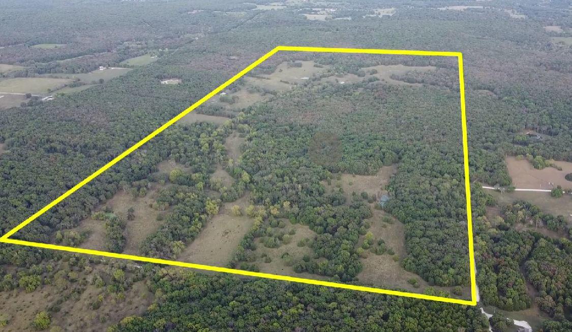 Farm for sale – 476 E 380th Road Dunnegan, MO