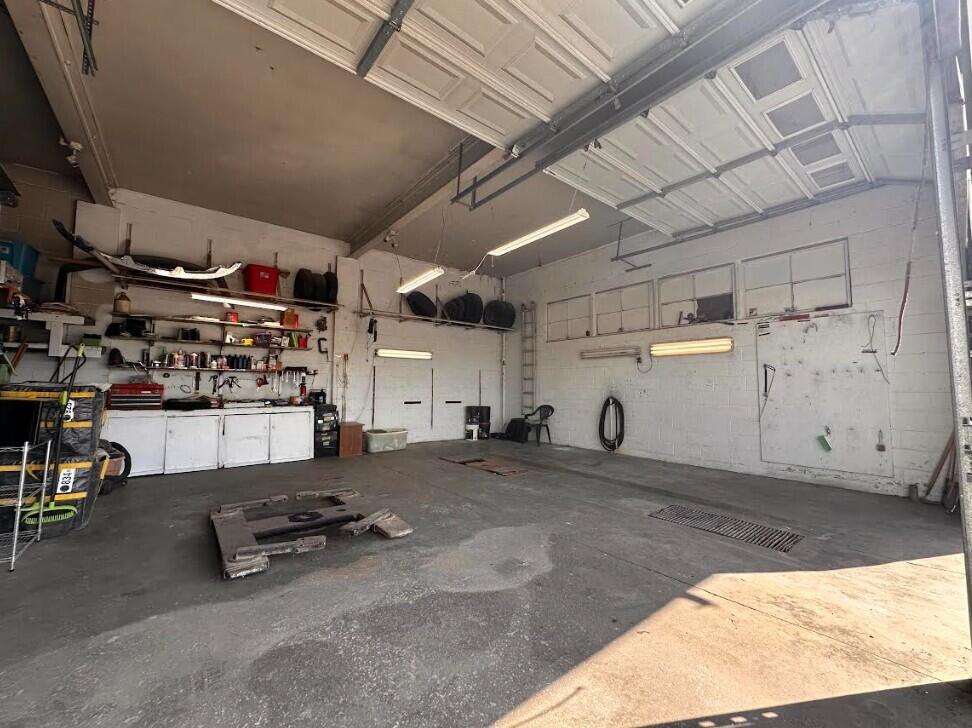 Photo 4 - Commercial Sale for sale – 119  Us-54   El Dorado Springs, MO