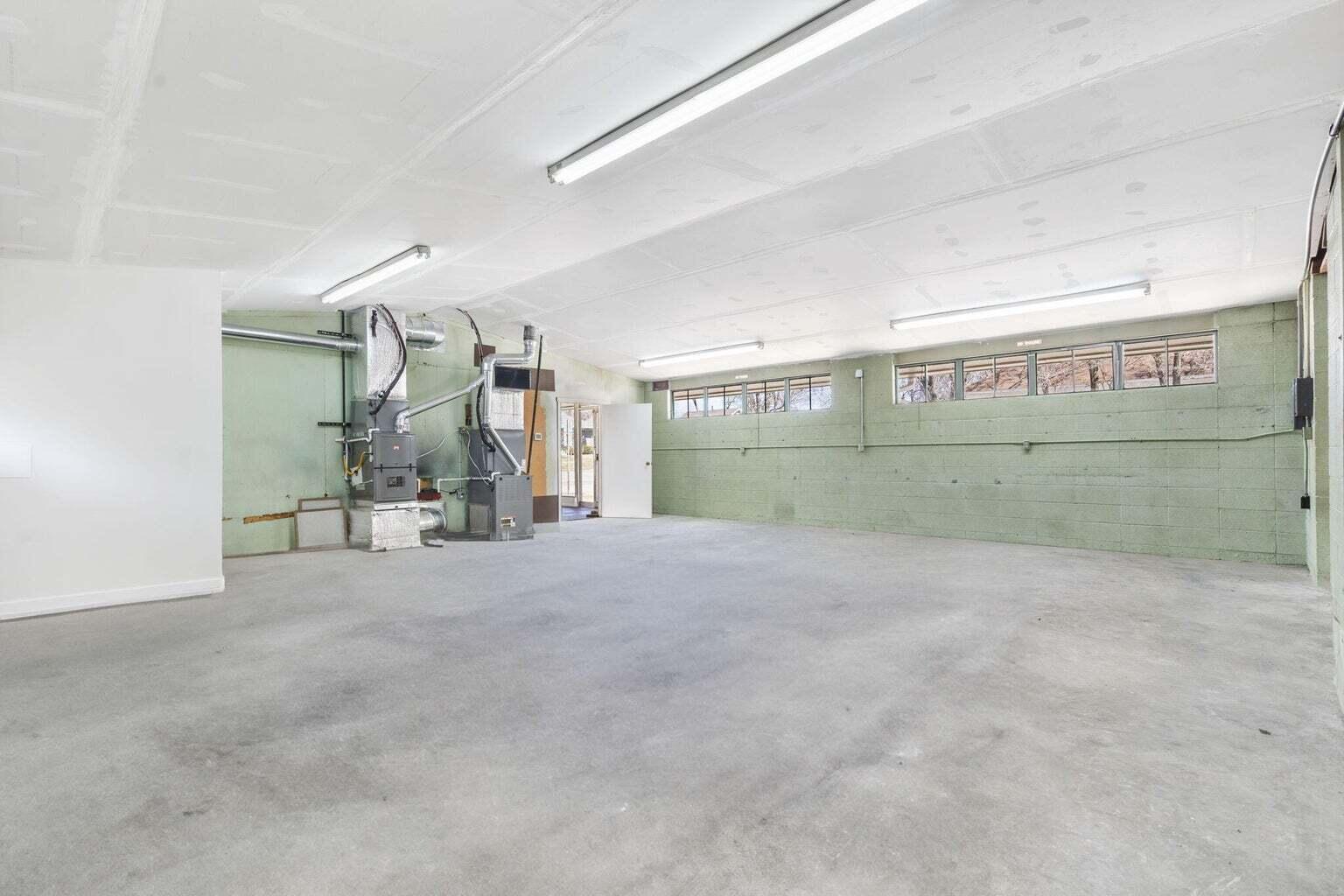 Photo 15 - Commercial Lease for sale – 1464 E Commercial Street  Springfield, MO