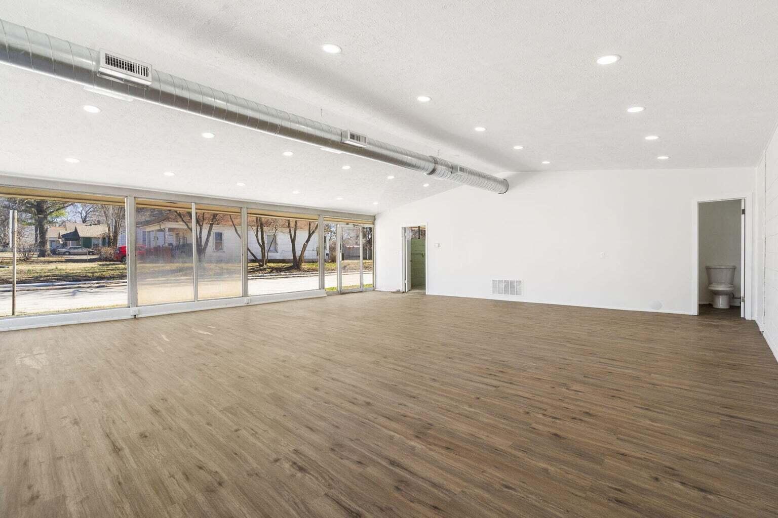 Photo 10 - Commercial Lease for sale – 1464 E Commercial Street  Springfield, MO