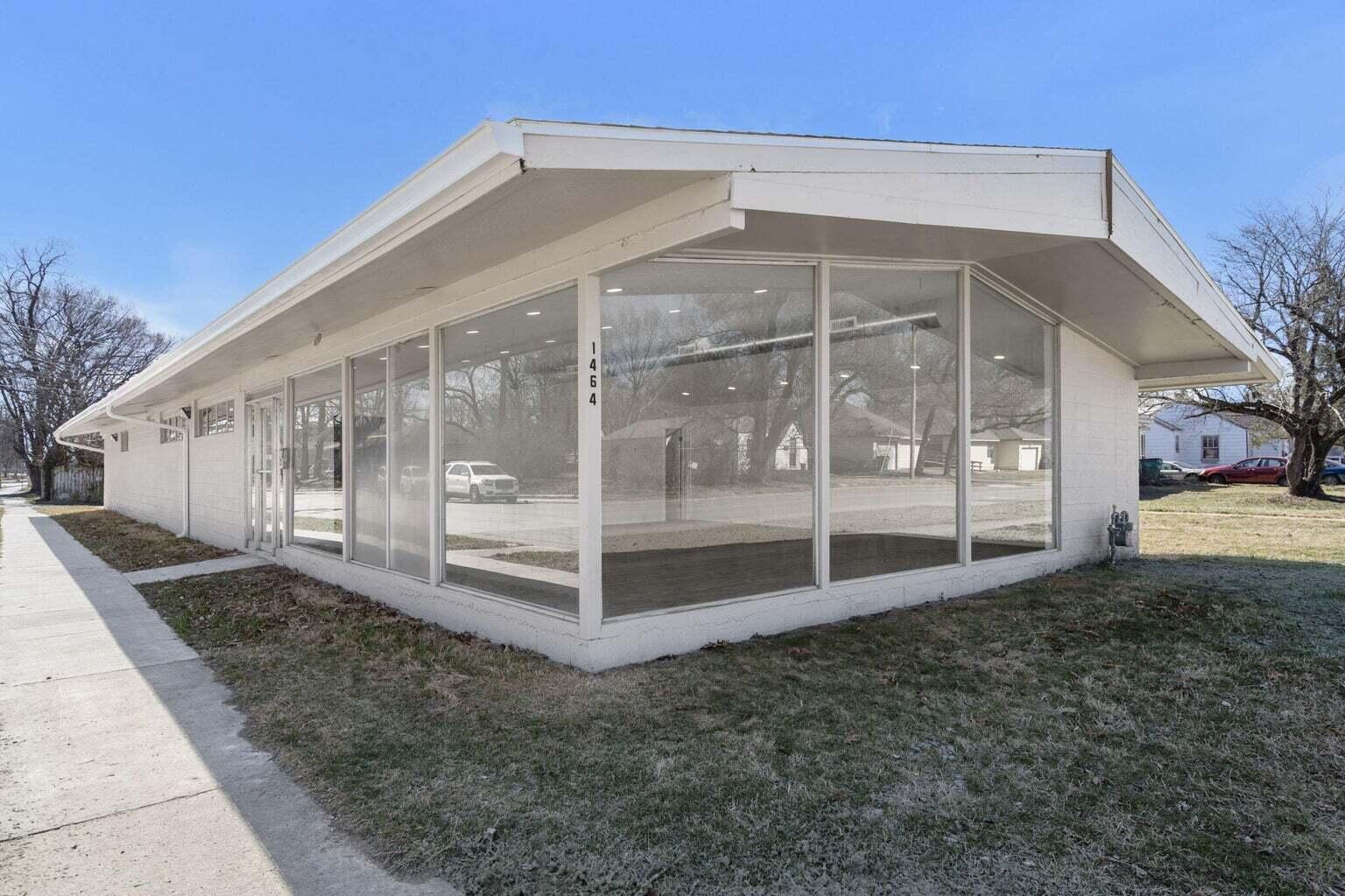 Commercial Lease for sale – 1464 E Commercial Street  Springfield, MO