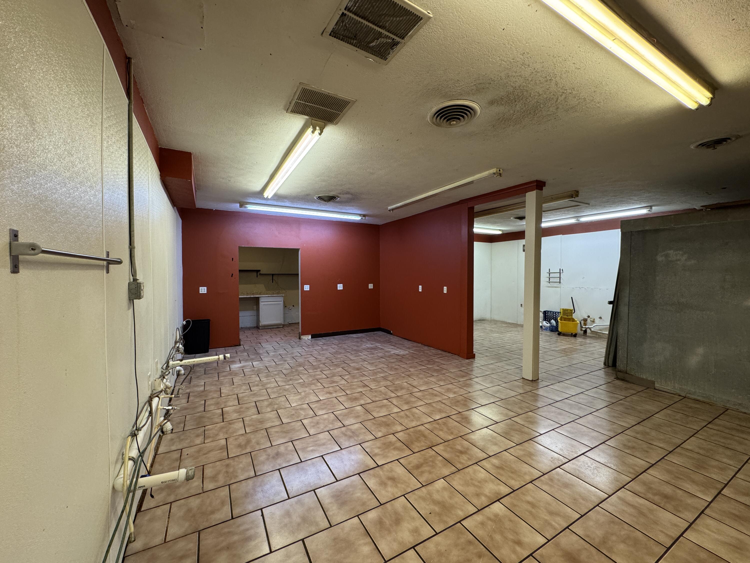 Photo 36 - Commercial Sale for sale – 329 S Main   Bolivar, MO