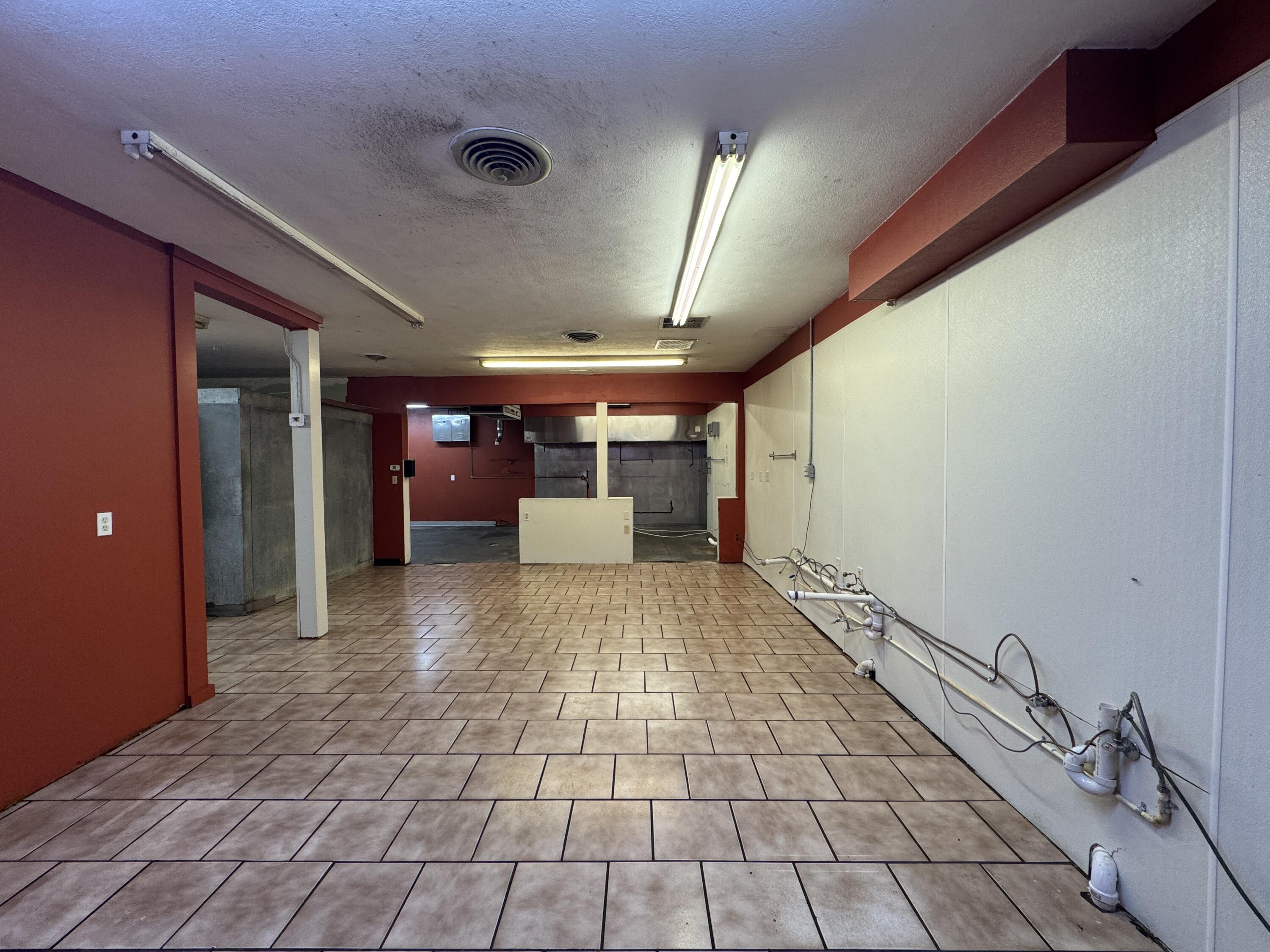 Photo 35 - Commercial Sale for sale – 329 S Main   Bolivar, MO