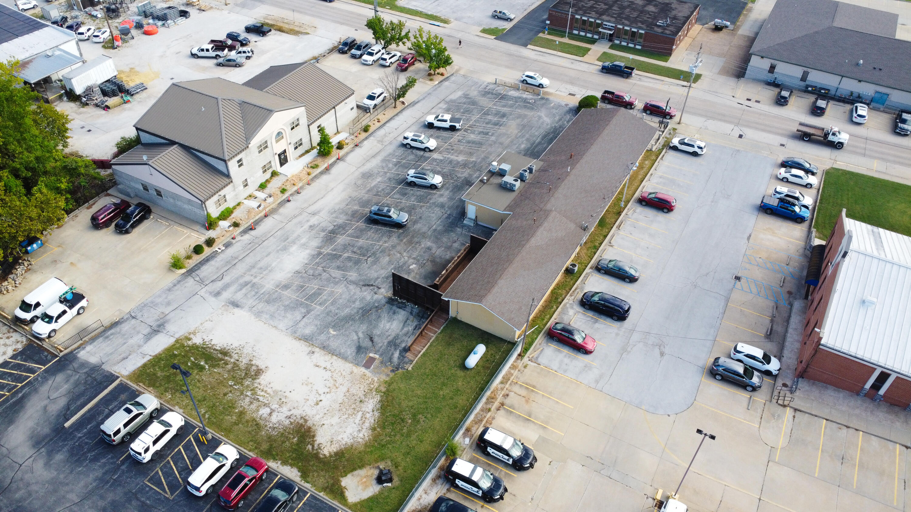 Photo 60 - Commercial Sale for sale – 329 S Main   Bolivar, MO