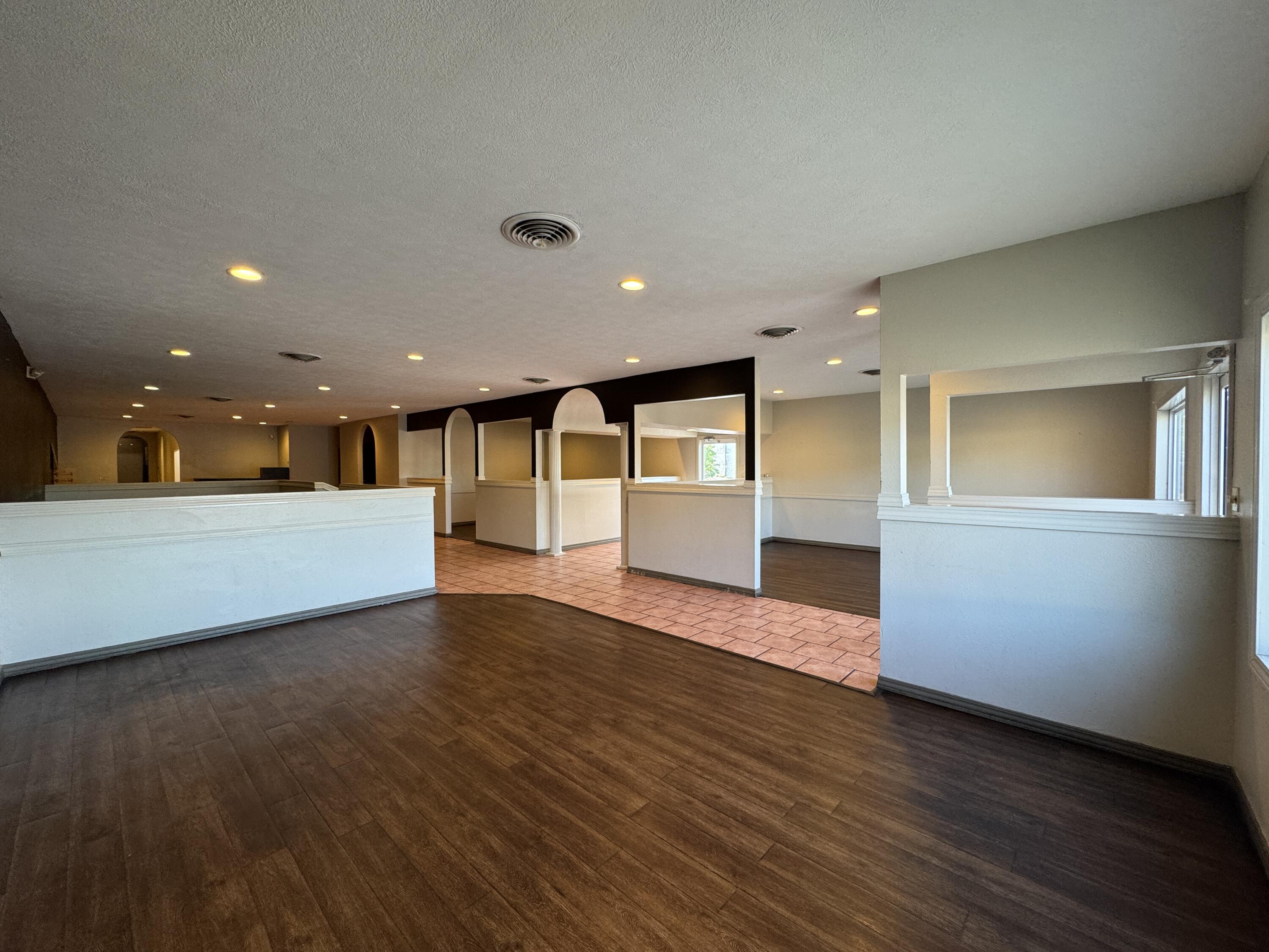 Photo 14 - Commercial Sale for sale – 329 S Main   Bolivar, MO