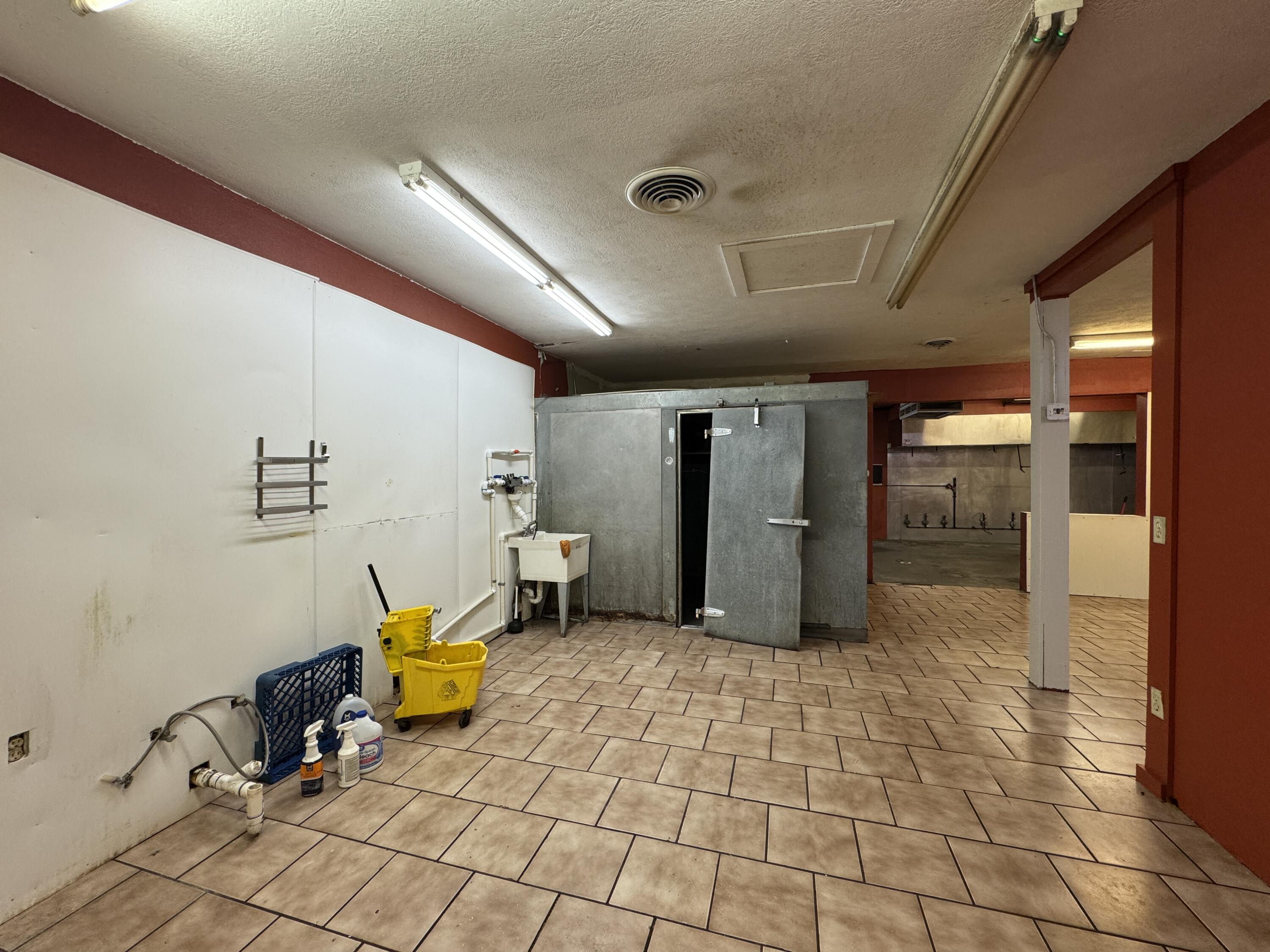 Photo 40 - Commercial Sale for sale – 329 S Main   Bolivar, MO