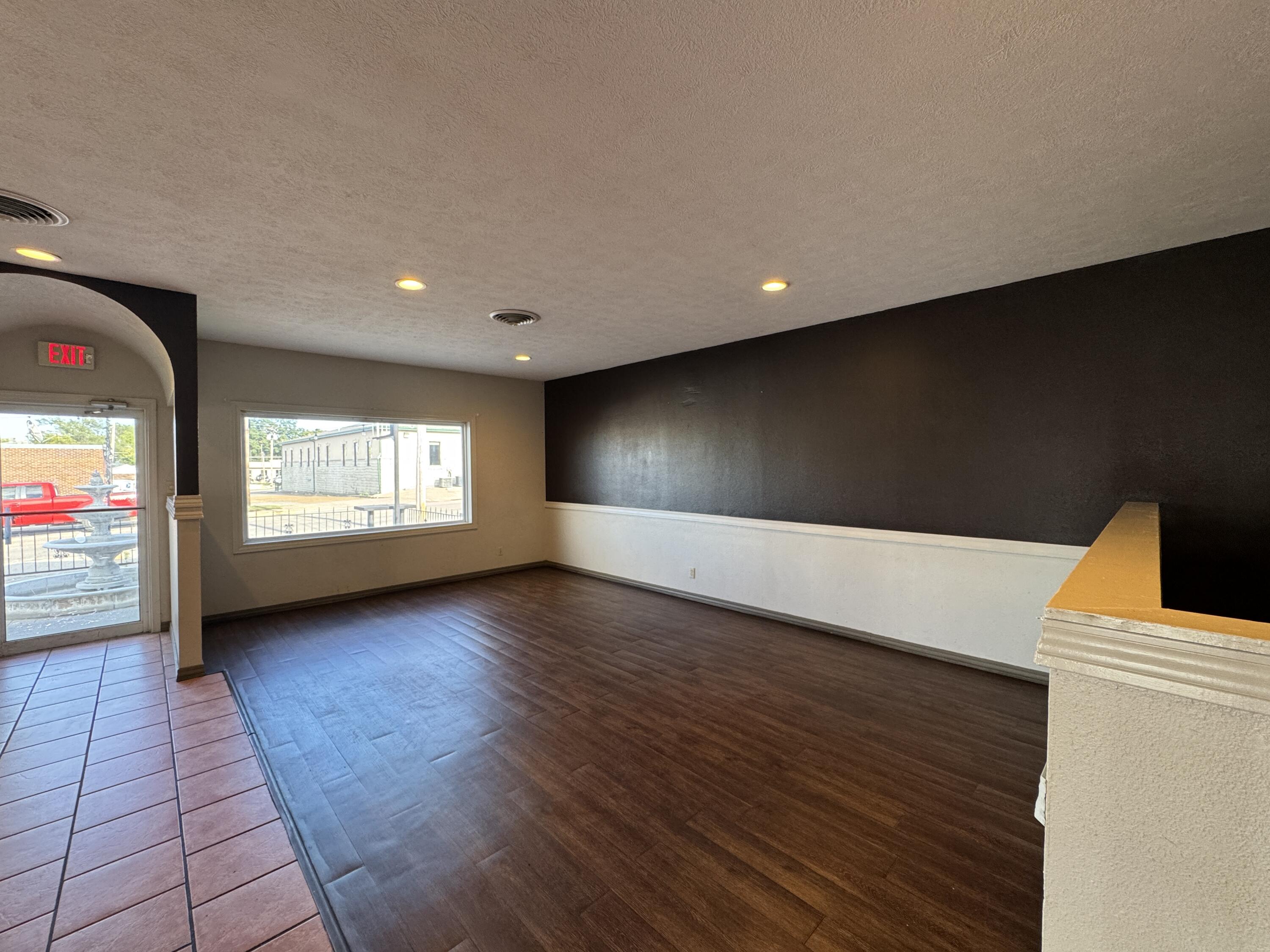 Photo 11 - Commercial Sale for sale – 329 S Main   Bolivar, MO