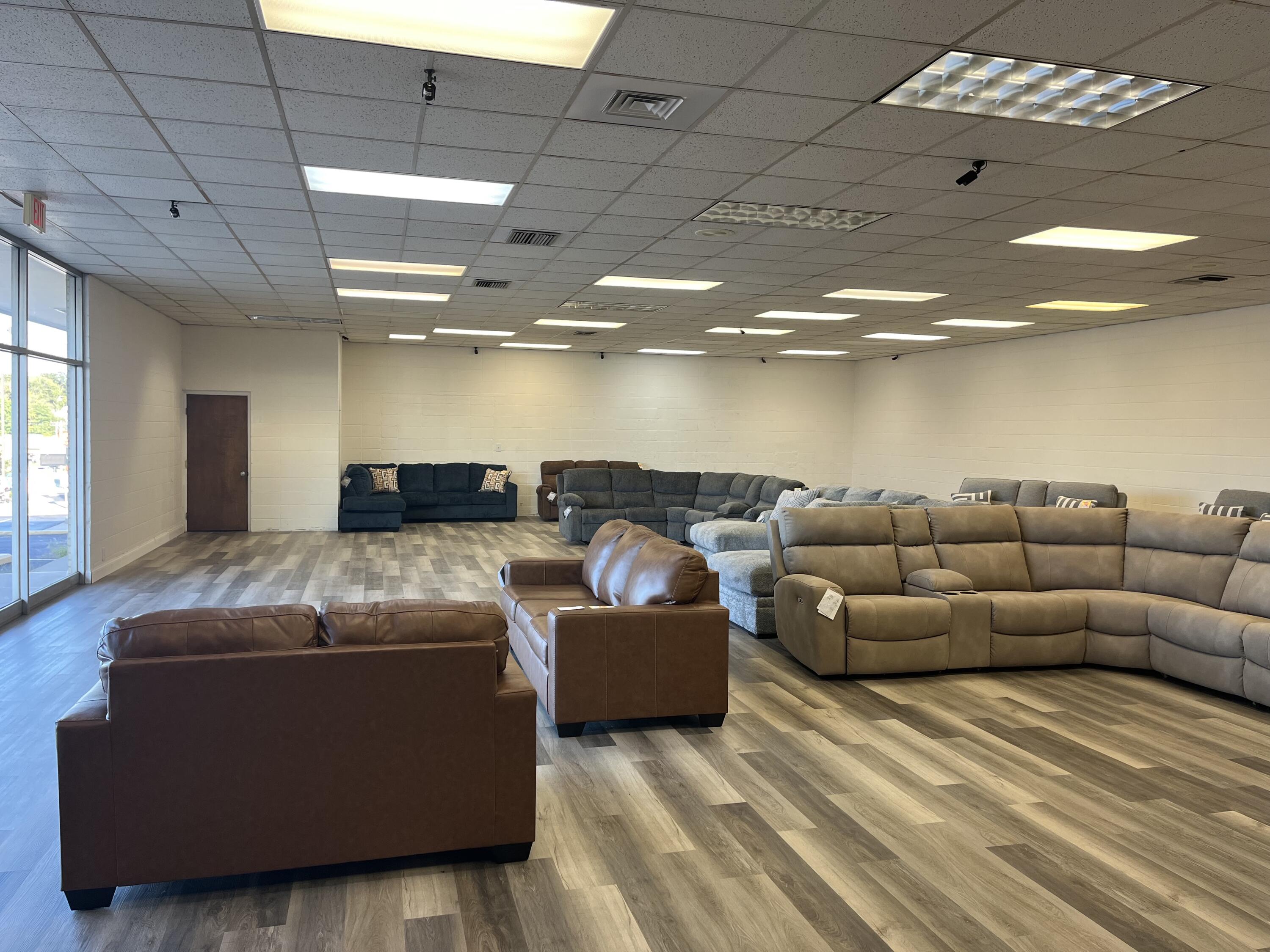 Photo 5 - Commercial Sale for sale – 1430 W Kearney Street  Springfield, MO