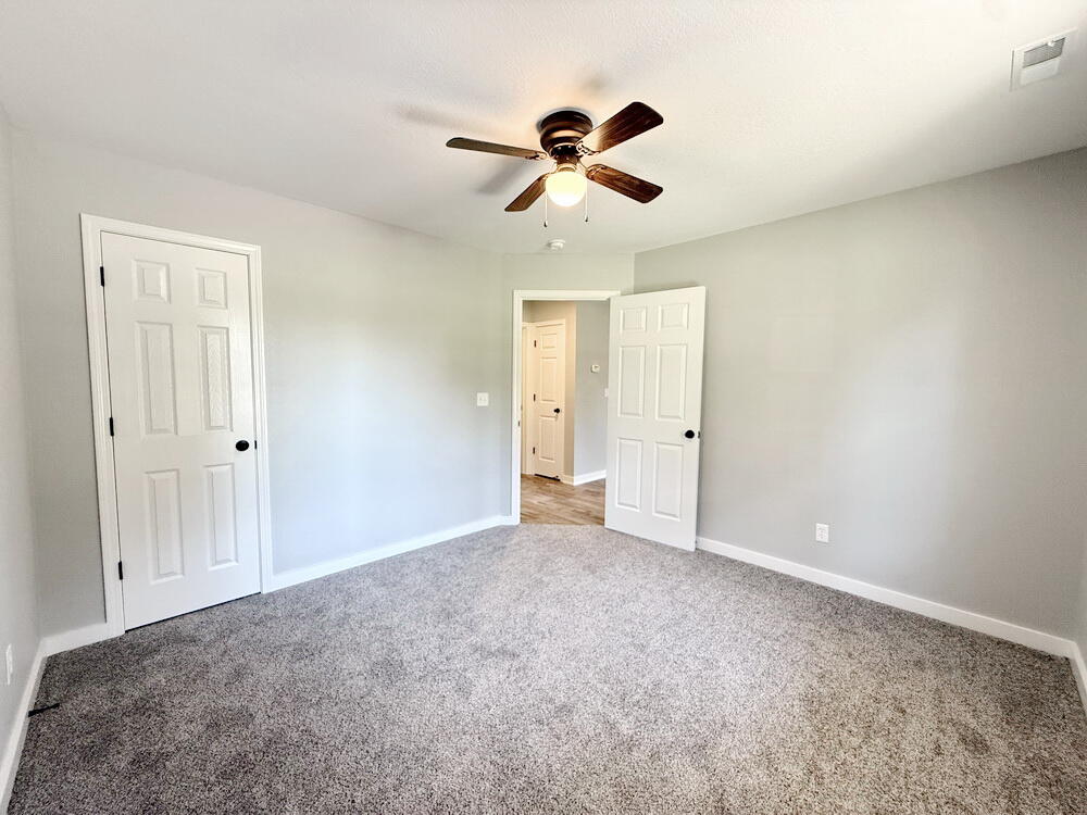 Photo 16 - Residential for sale – 106 E Lafayette Street  El Dorado Springs, MO
