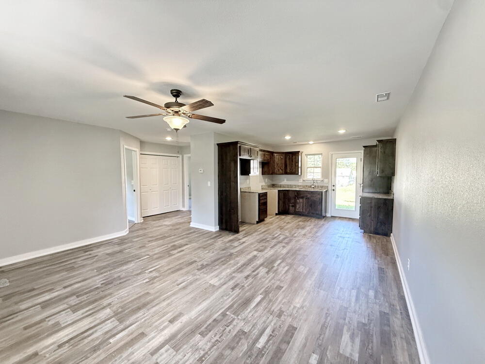 Photo 4 - Residential for sale – 106 E Lafayette Street  El Dorado Springs, MO