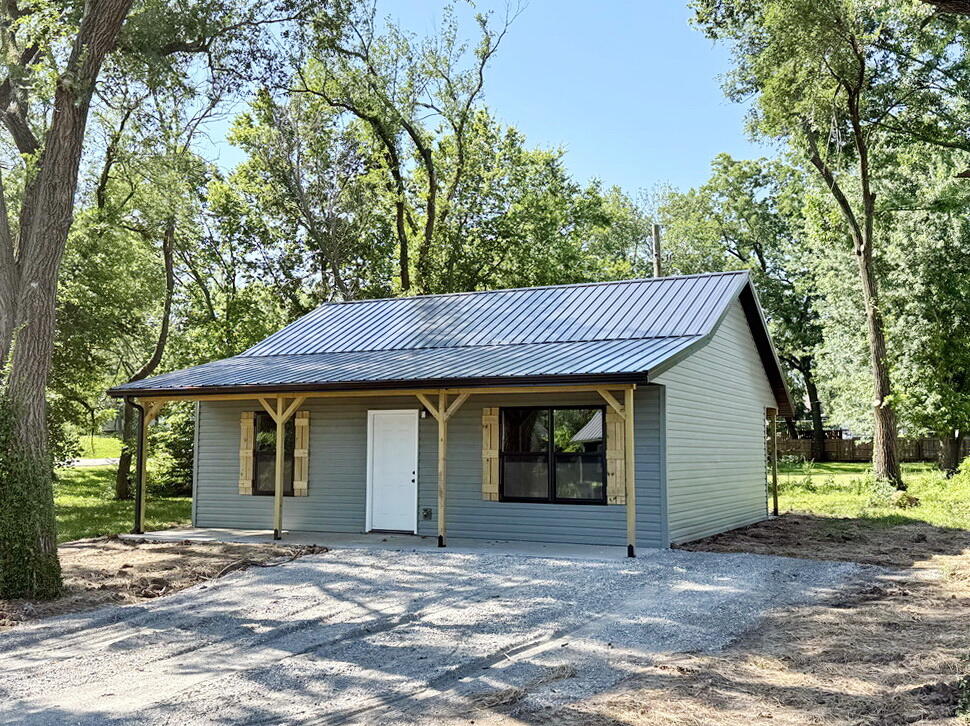 Photo 24 - Residential for sale – 106 E Lafayette Street  El Dorado Springs, MO