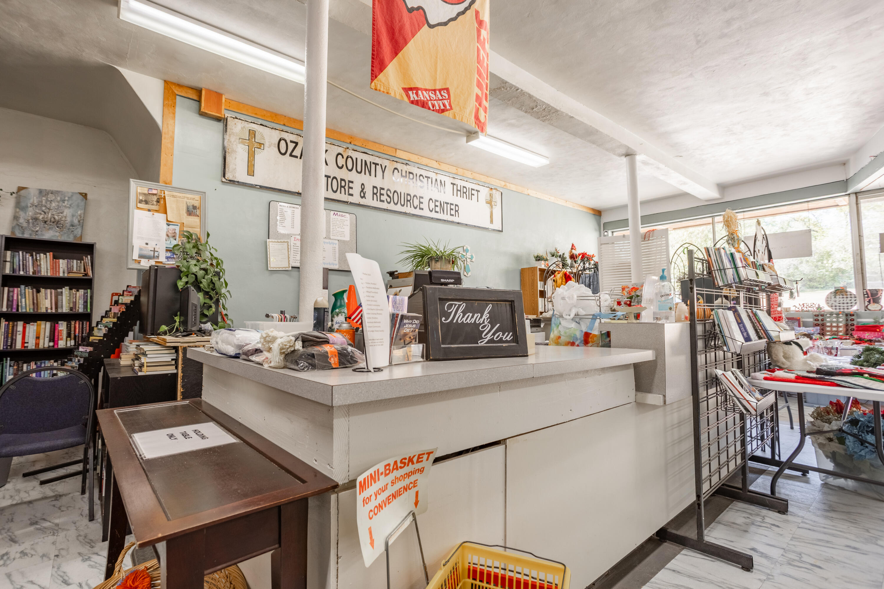 Photo 3 - Commercial Sale for sale – 282 N Main Street  Gainesville, MO
