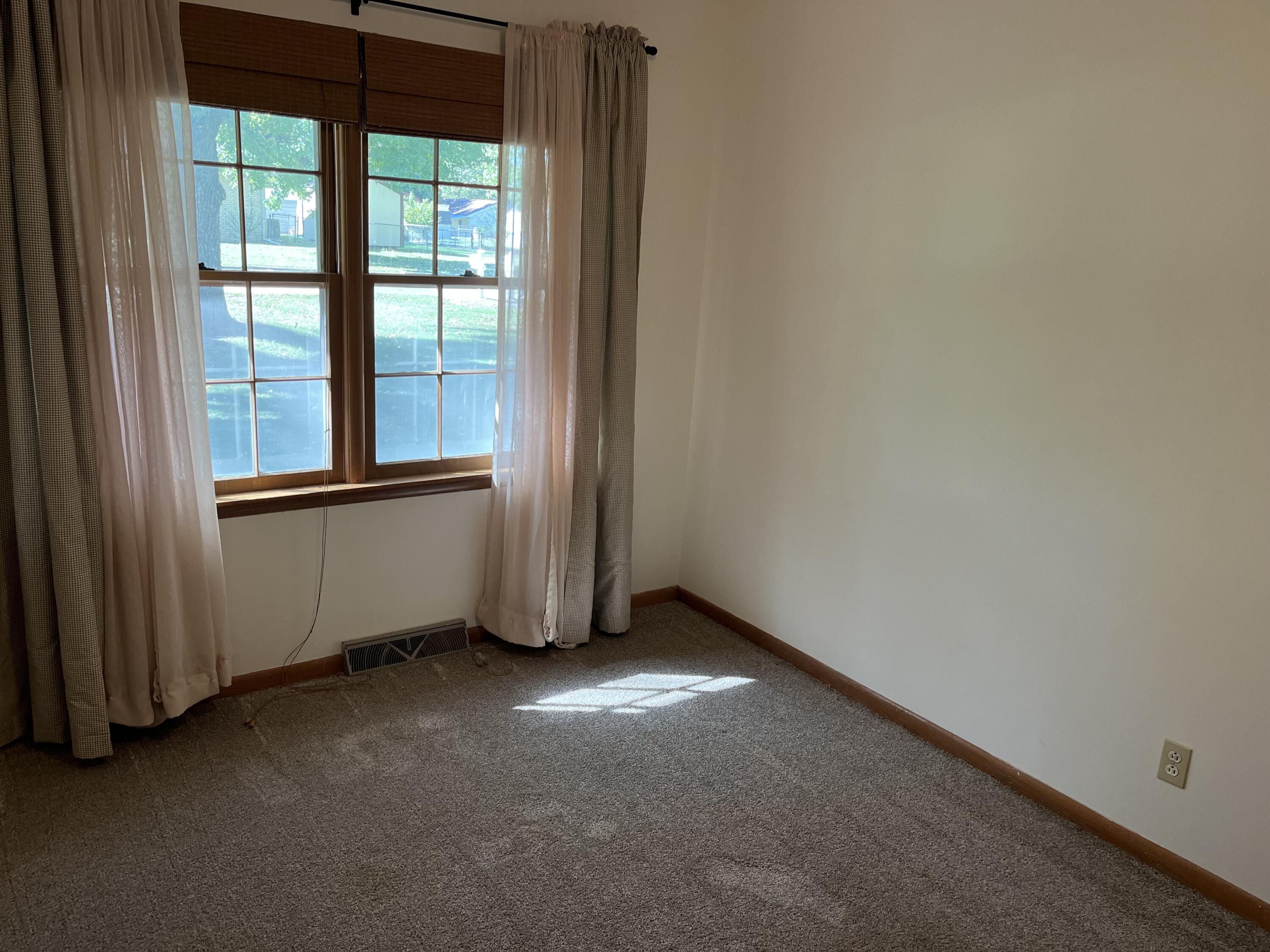 Photo 37 - Residential for sale – 1220  Tyler Street  Aurora, MO