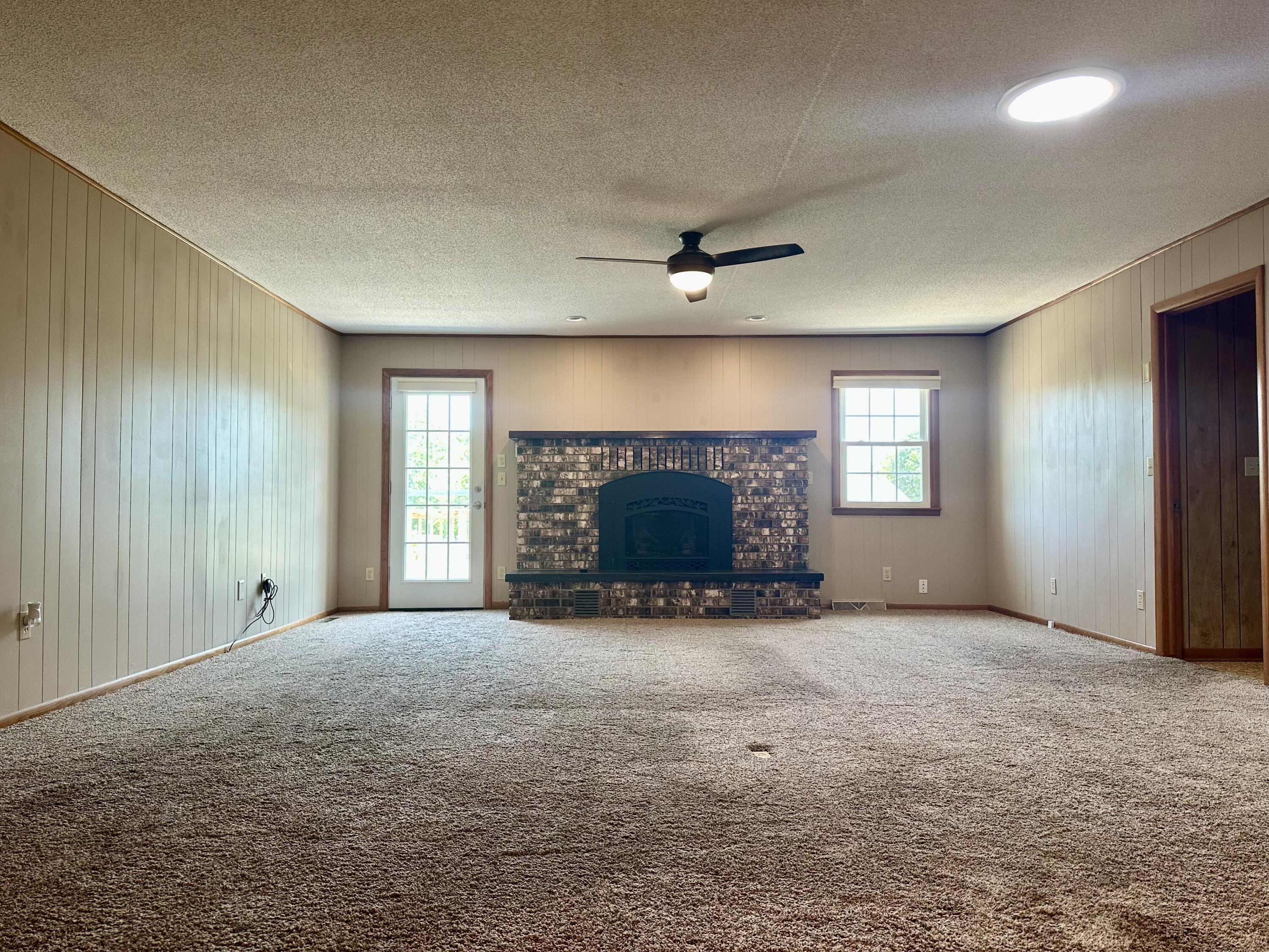 Photo 21 - Residential for sale – 1220  Tyler Street  Aurora, MO