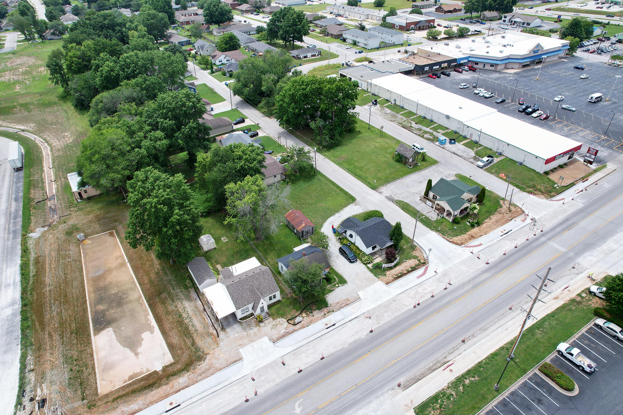 Photo 13 - Commercial Sale for sale – 212 W Mount Vernon Street  Nixa, MO