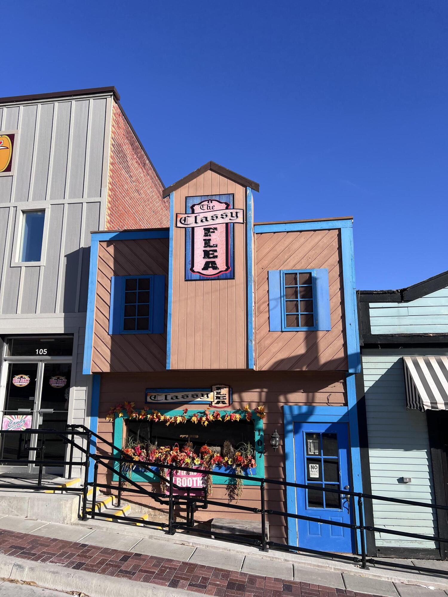 Photo 2 - Commercial Sale for sale – 107 E Main Street  Branson, MO