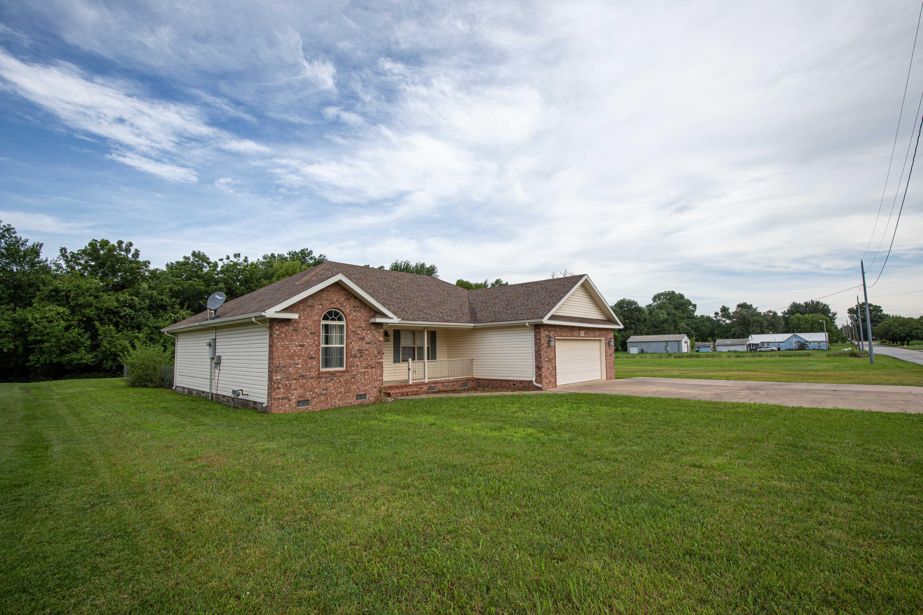 Photo 5 - Residential for sale – 1405  Hagny Street  Lamar, MO