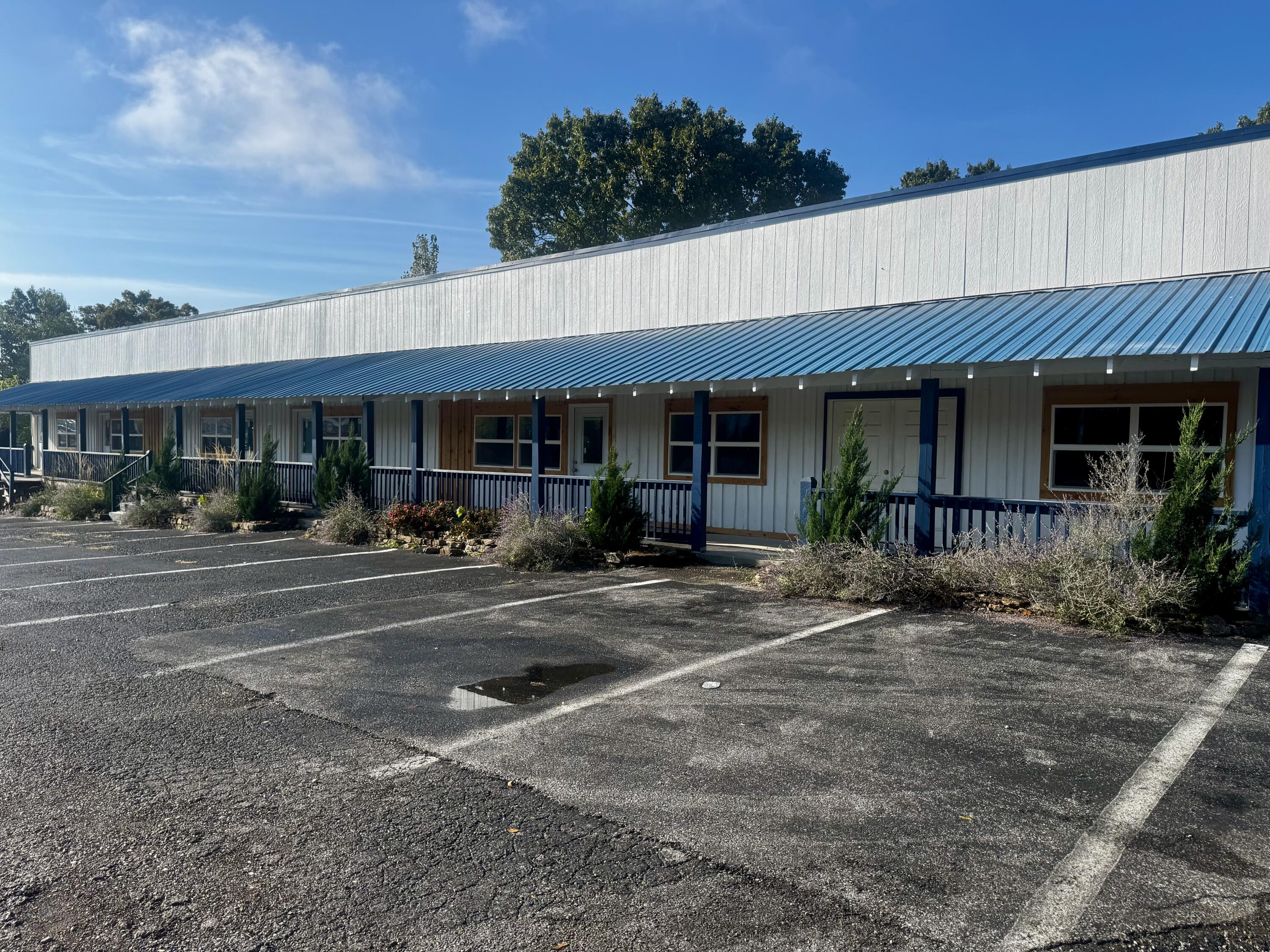 Photo 3 - Commercial Lease for sale – 9310 E State Highway 76   Branson West, MO