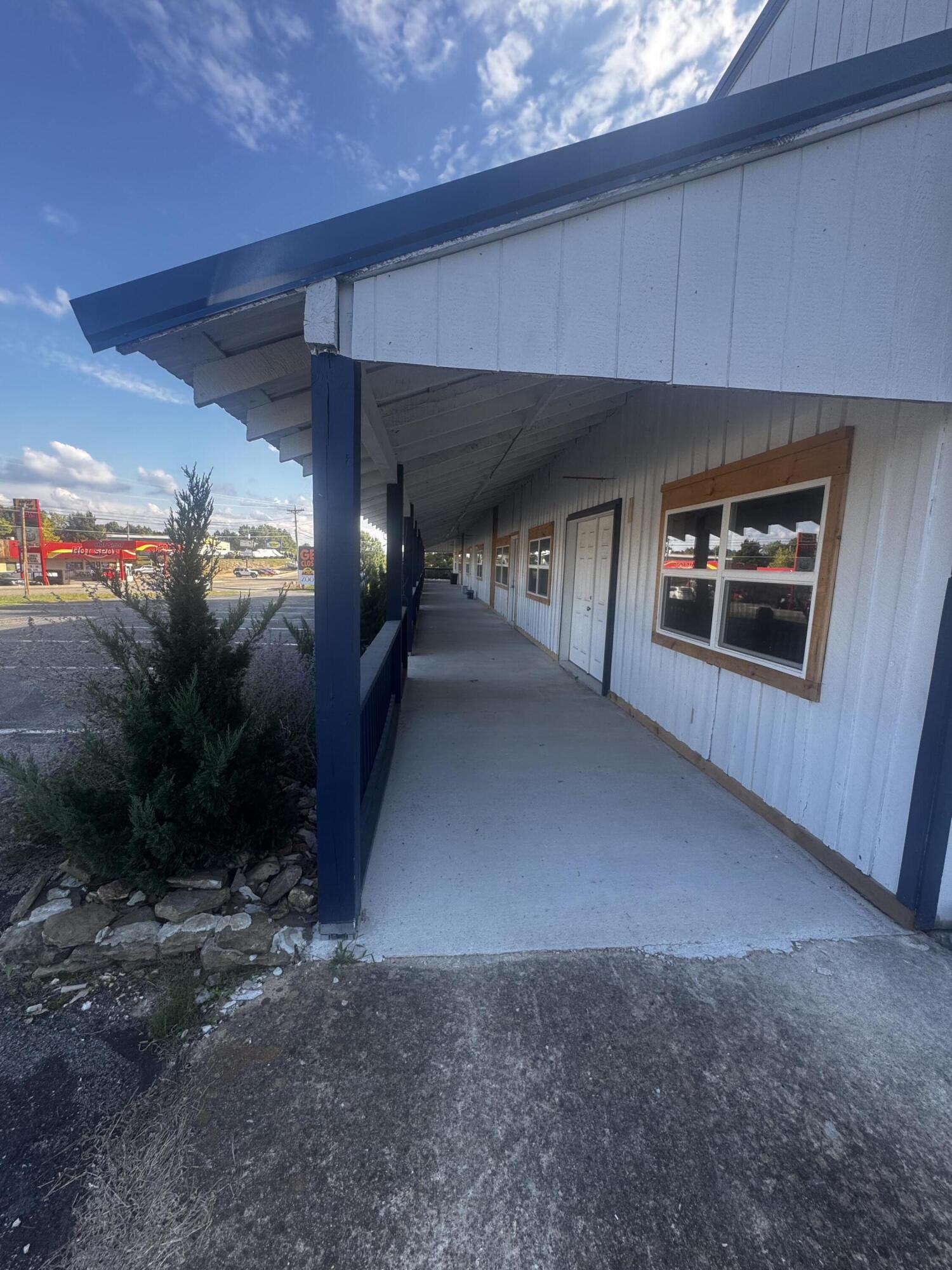 Photo 6 - Commercial Lease for sale – 9310 E State Highway 76   Branson West, MO