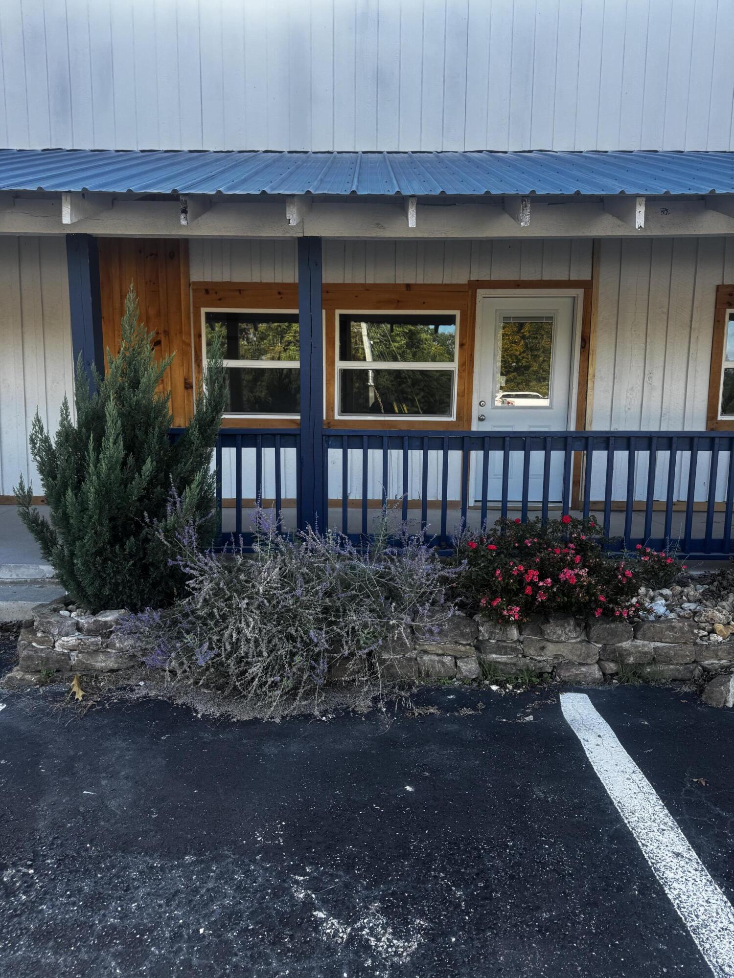 Photo 8 - Commercial Lease for sale – 9310 E State Highway 76   Branson West, MO