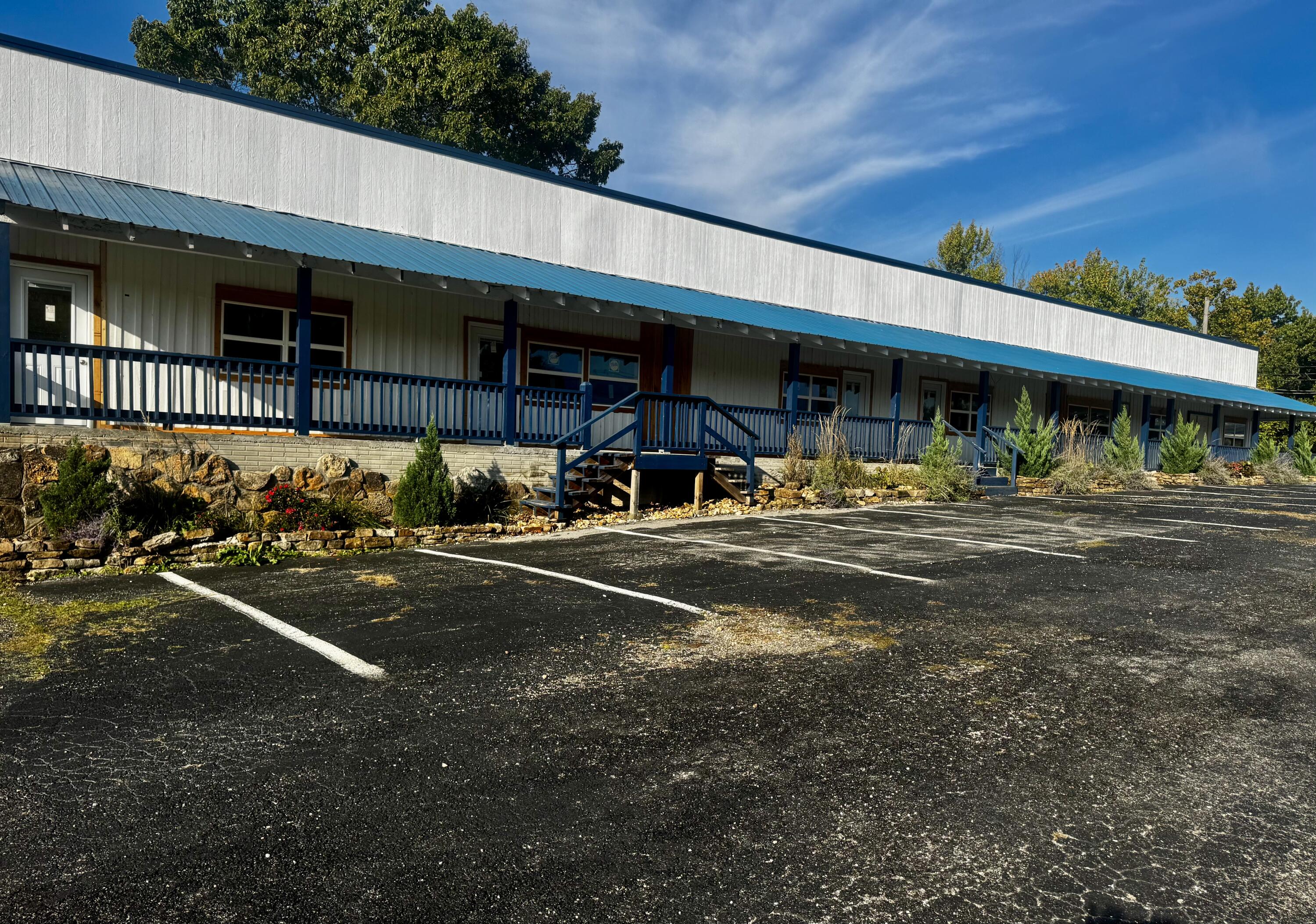 Photo 2 - Commercial Lease for sale – 9310 E State Highway 76   Branson West, MO