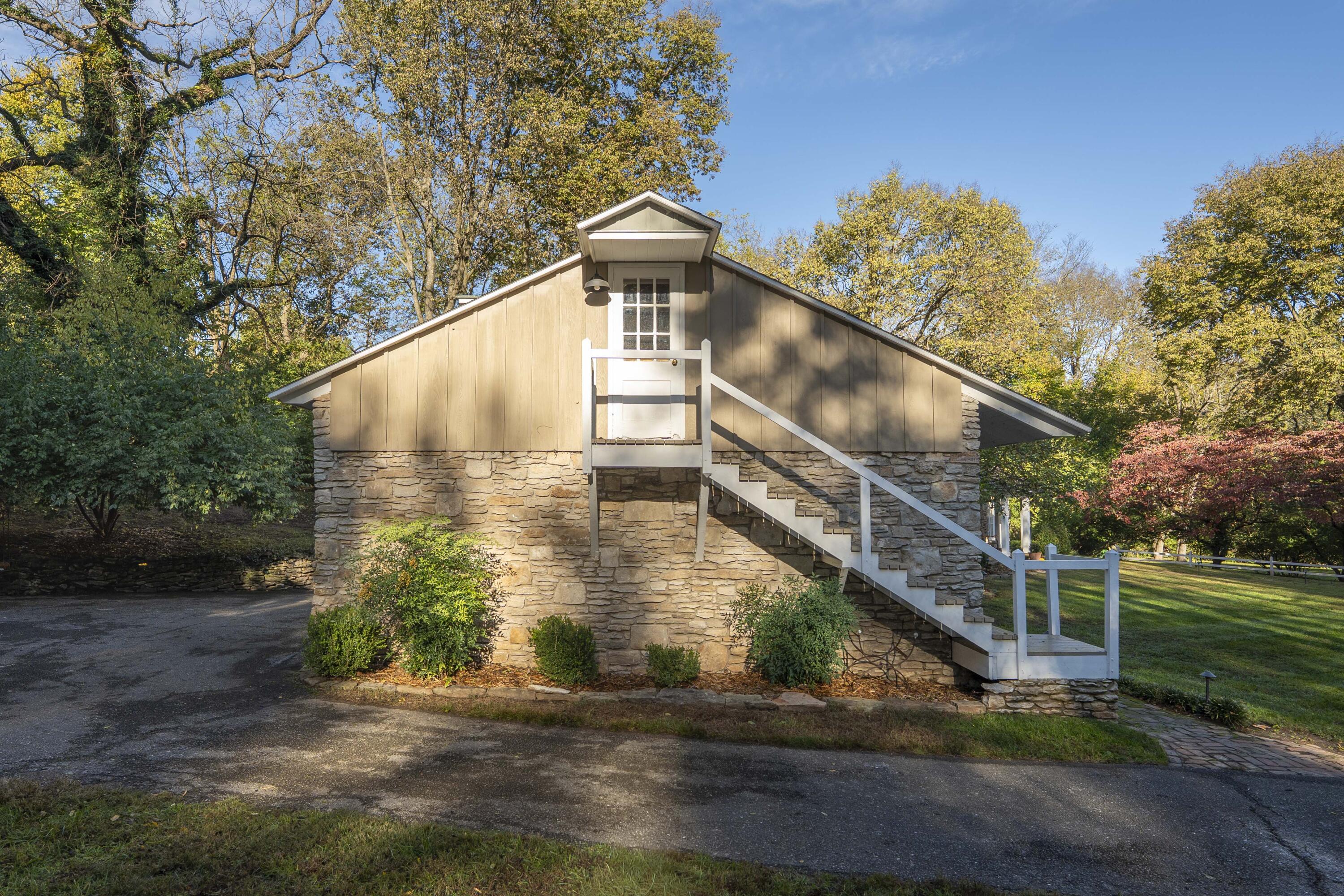 Photo 59 - Residential for sale – 2801 S Lone Pine Avenue  Springfield, MO