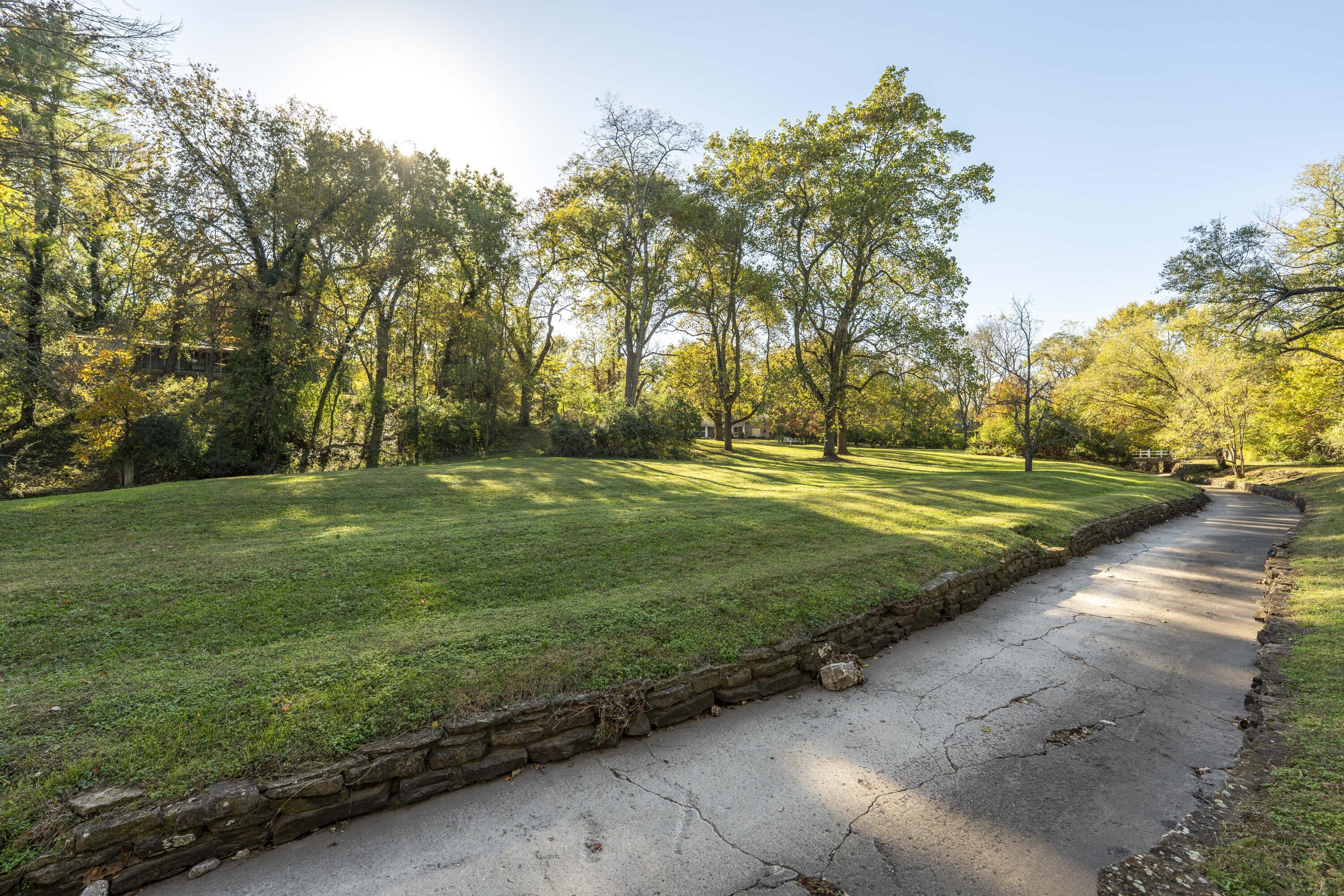 Photo 102 - Residential for sale – 2801 S Lone Pine Avenue  Springfield, MO