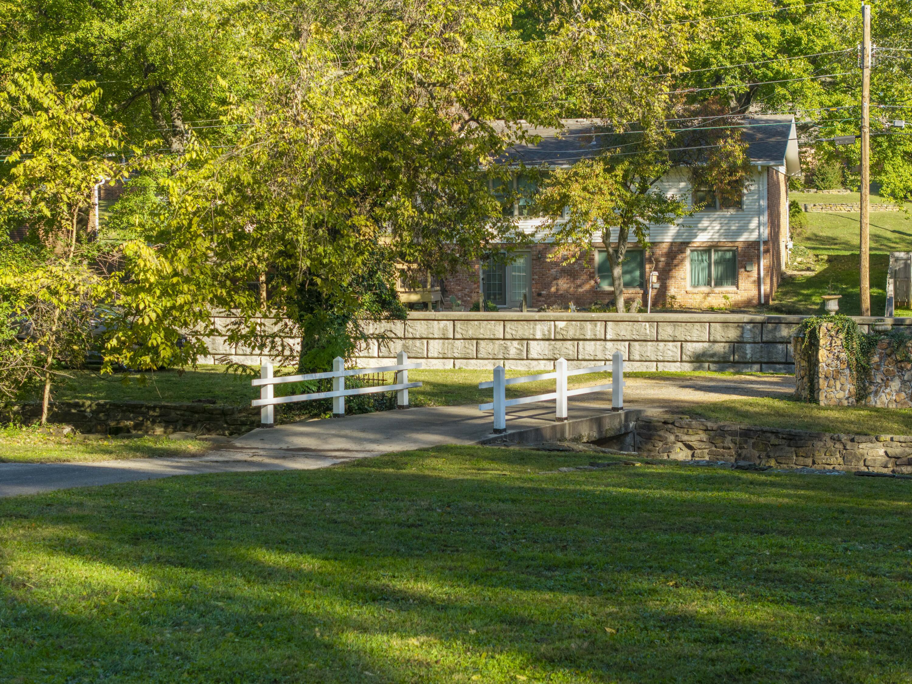 Photo 92 - Residential for sale – 2801 S Lone Pine Avenue  Springfield, MO