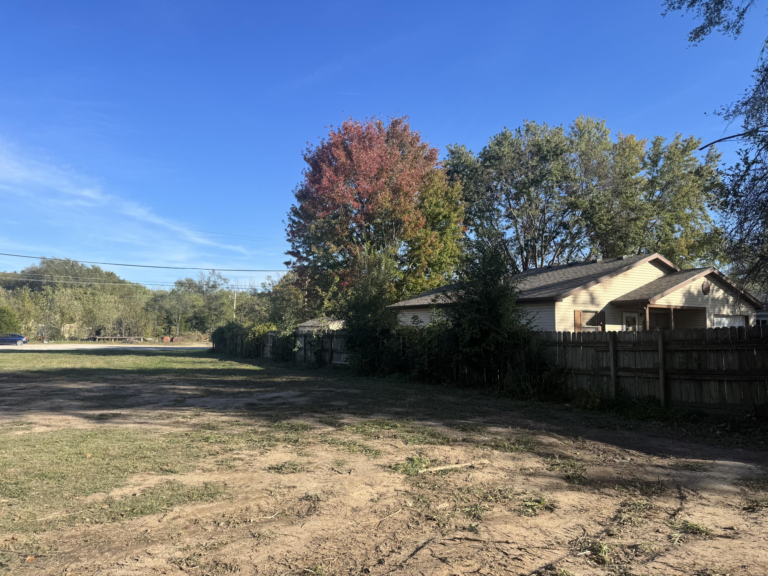 Photo 2 - Land for sale – 420 N Williams   Bolivar, MO