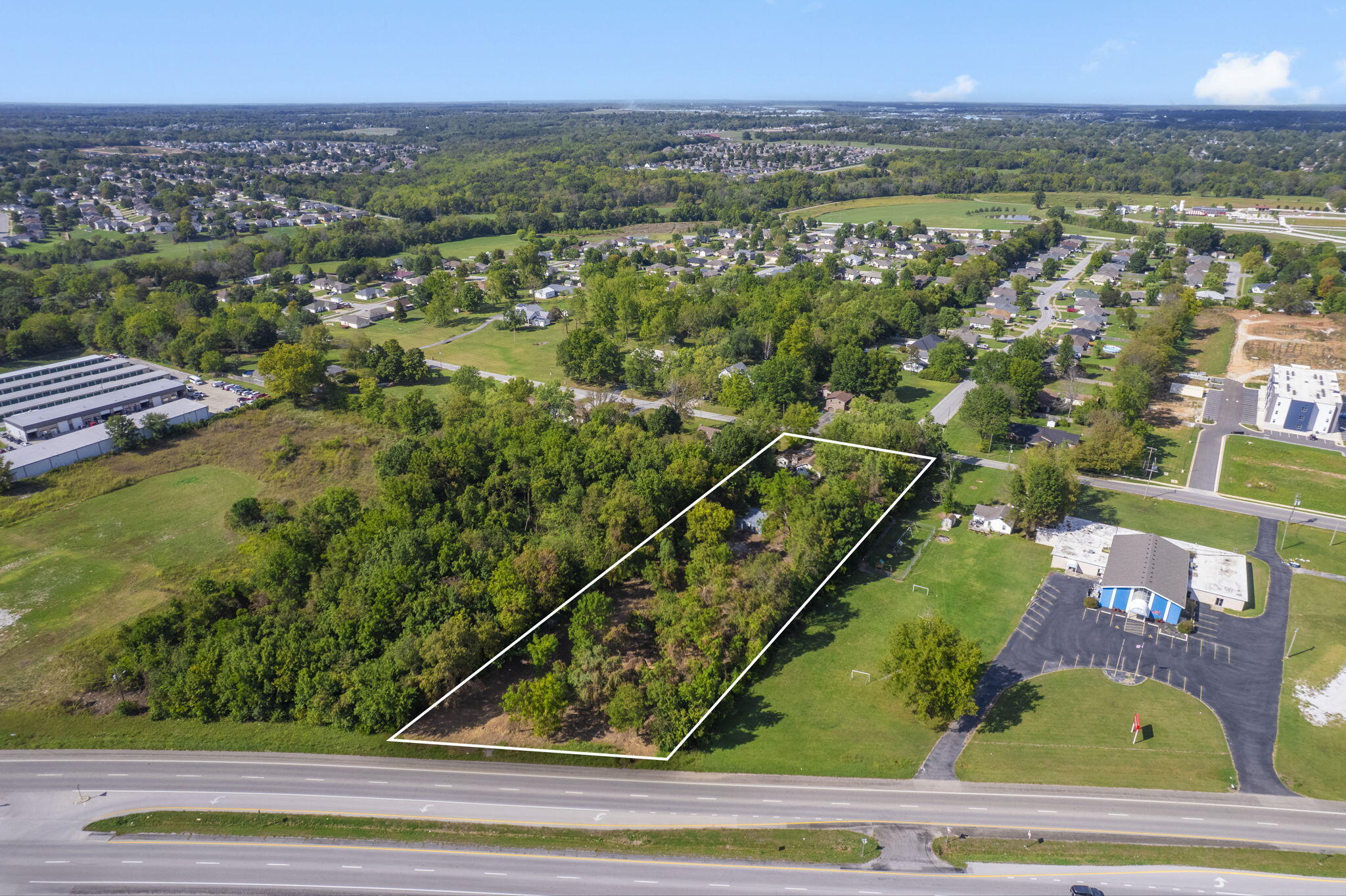 Photo 2 - Commercial Sale for sale – 3960 W Farm Rd 148   Springfield, MO