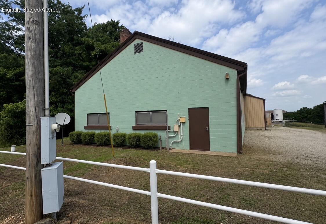 Photo 2 - Commercial Sale for sale – 000  Oo Highway   Thayer, MO