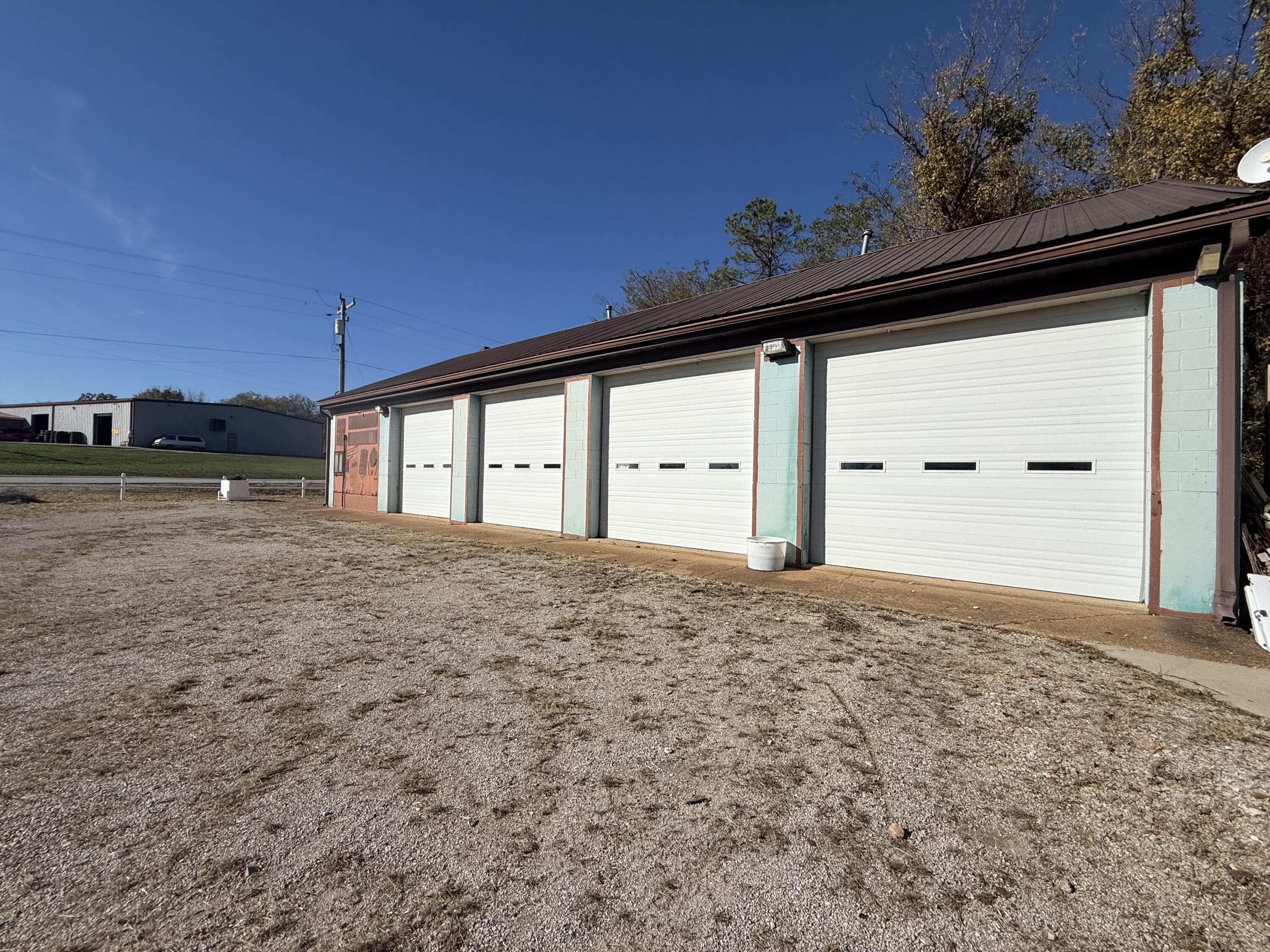Photo 10 - Commercial Sale for sale – 000  Oo Highway   Thayer, MO