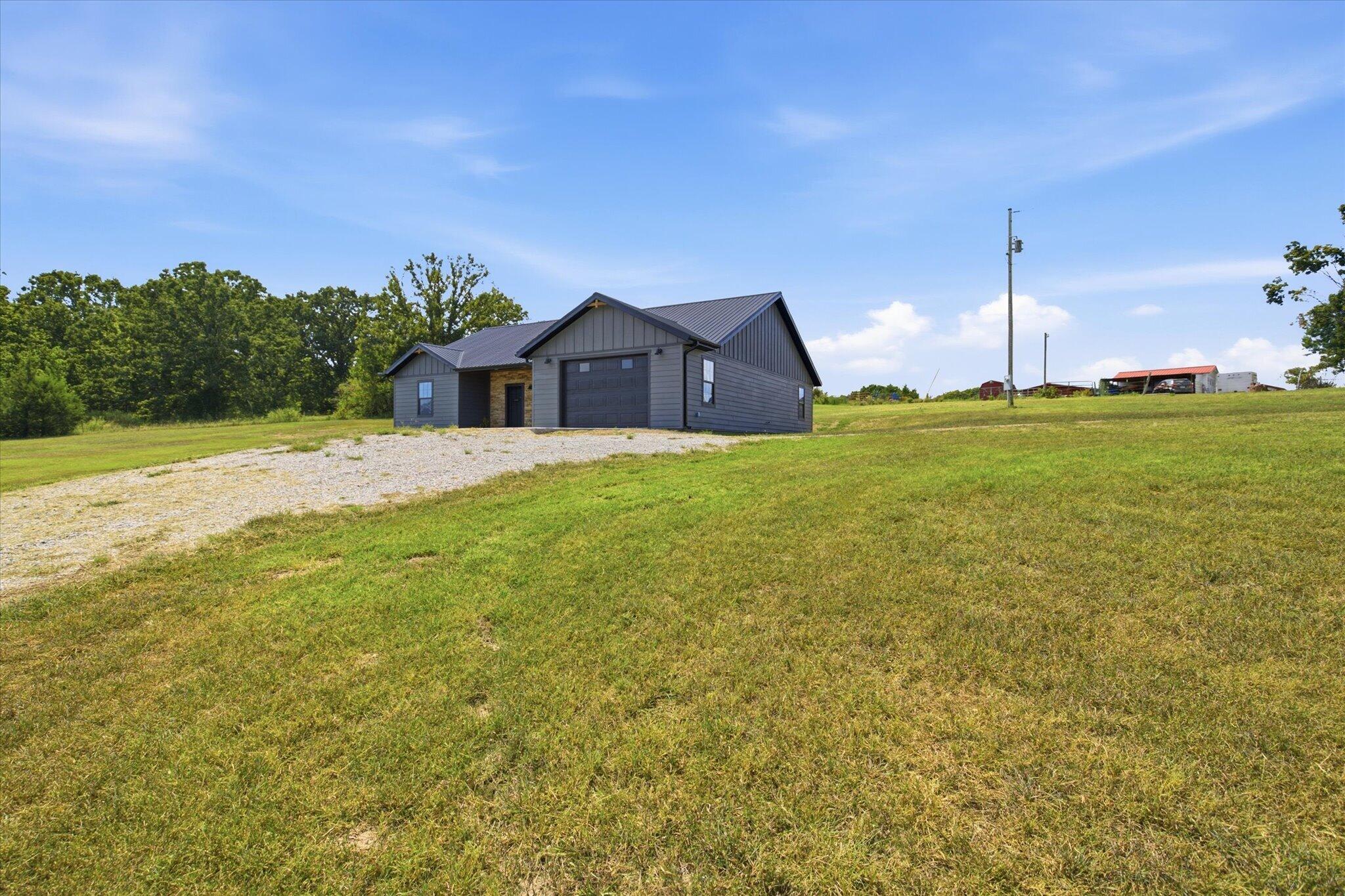 Photo 5 - Residential for sale – 13368 W County Road W 76-505   Ava, MO