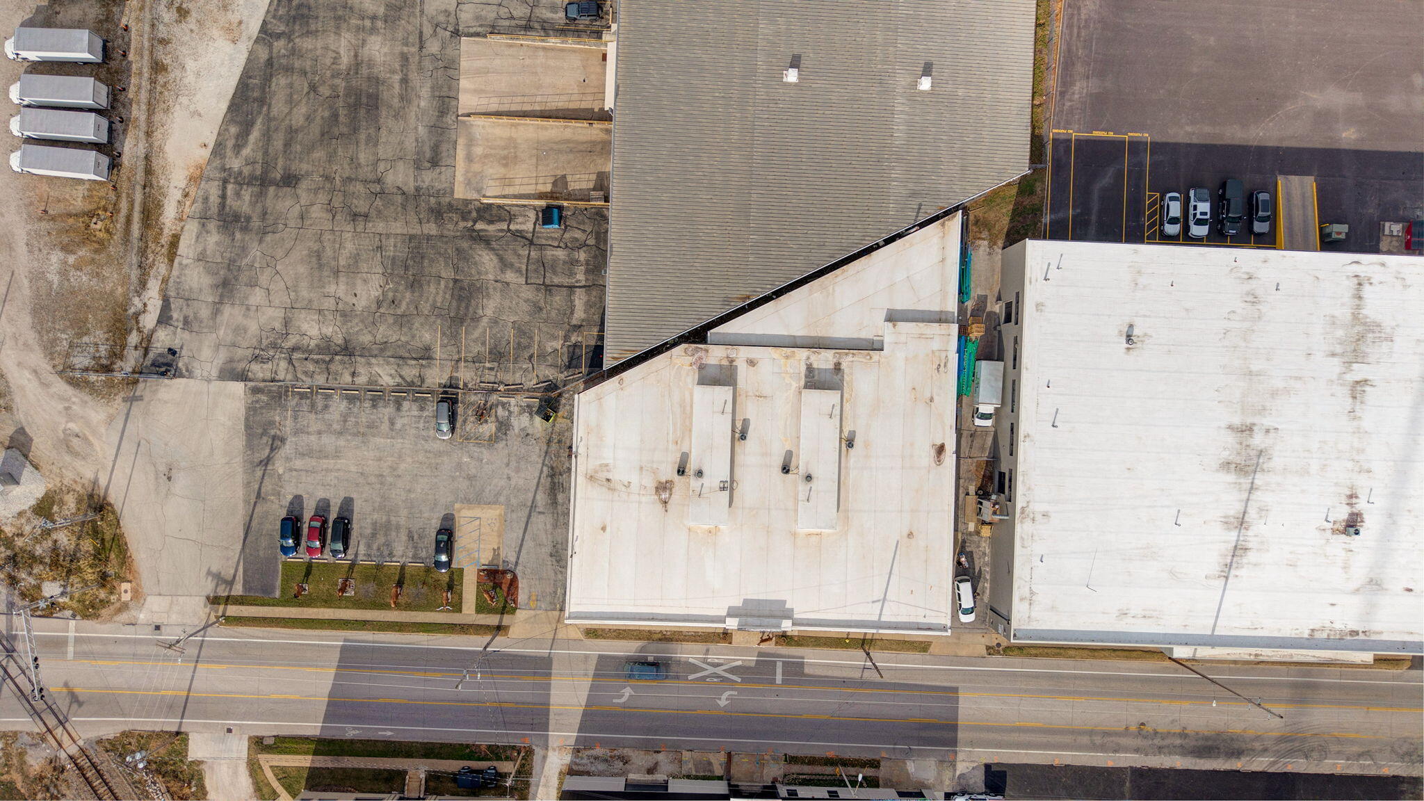 Photo 16 - Commercial Sale for sale – 1325 E Trafficway   Springfield, MO