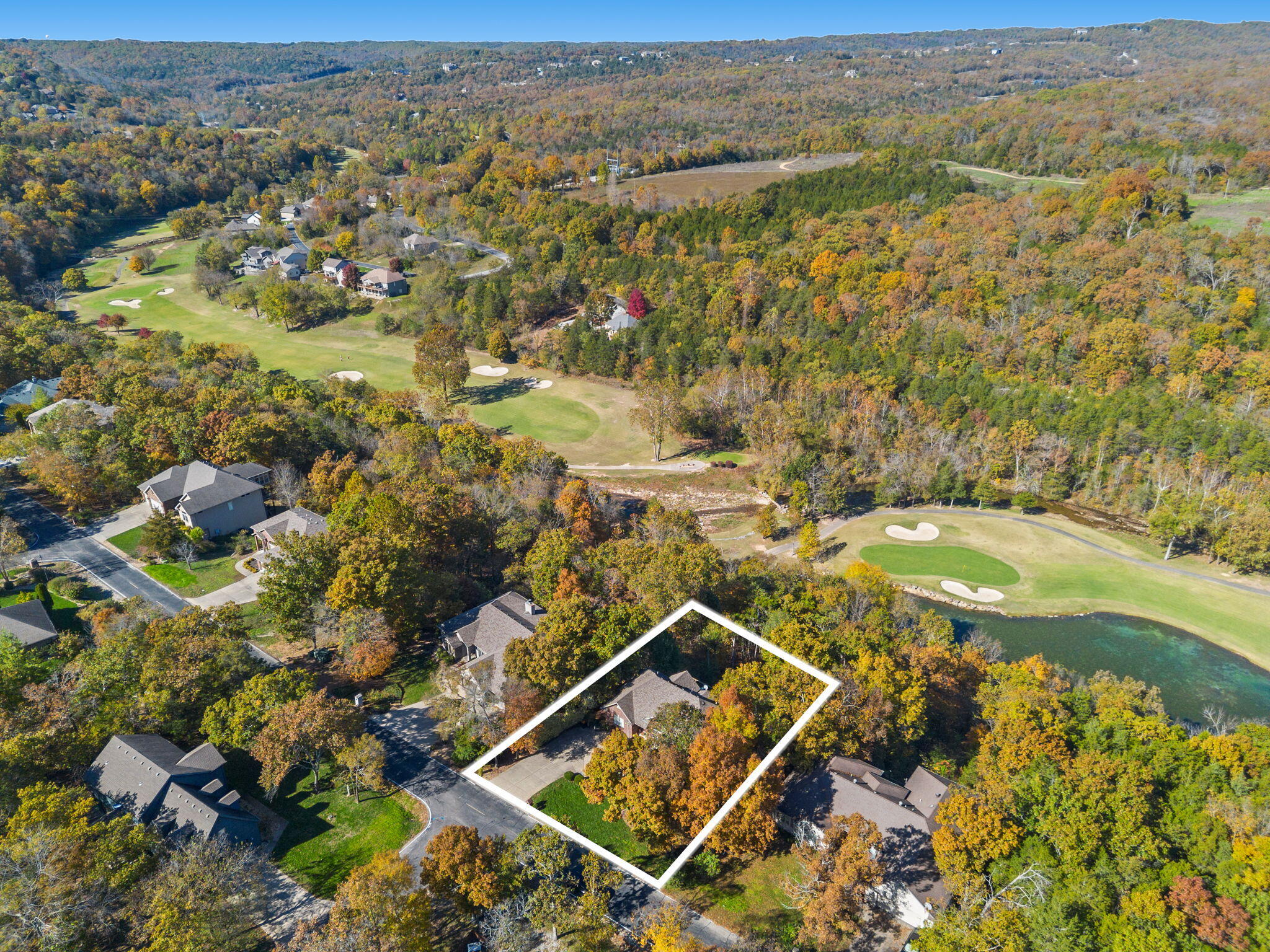Photo 7 - Residential for sale – 852  Silvercliff Way  Branson West, MO