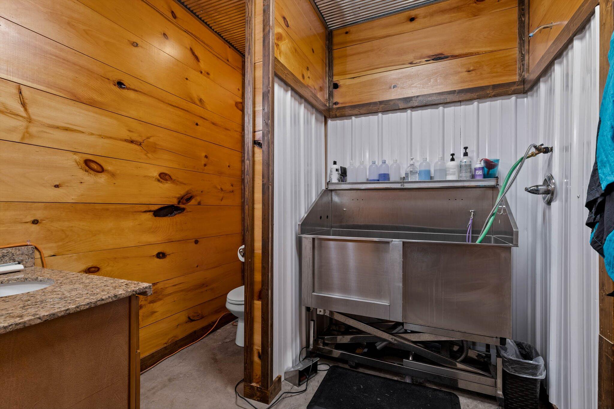 Photo 6 - Commercial Sale for sale – 558  Lucky Road  Seymour, MO