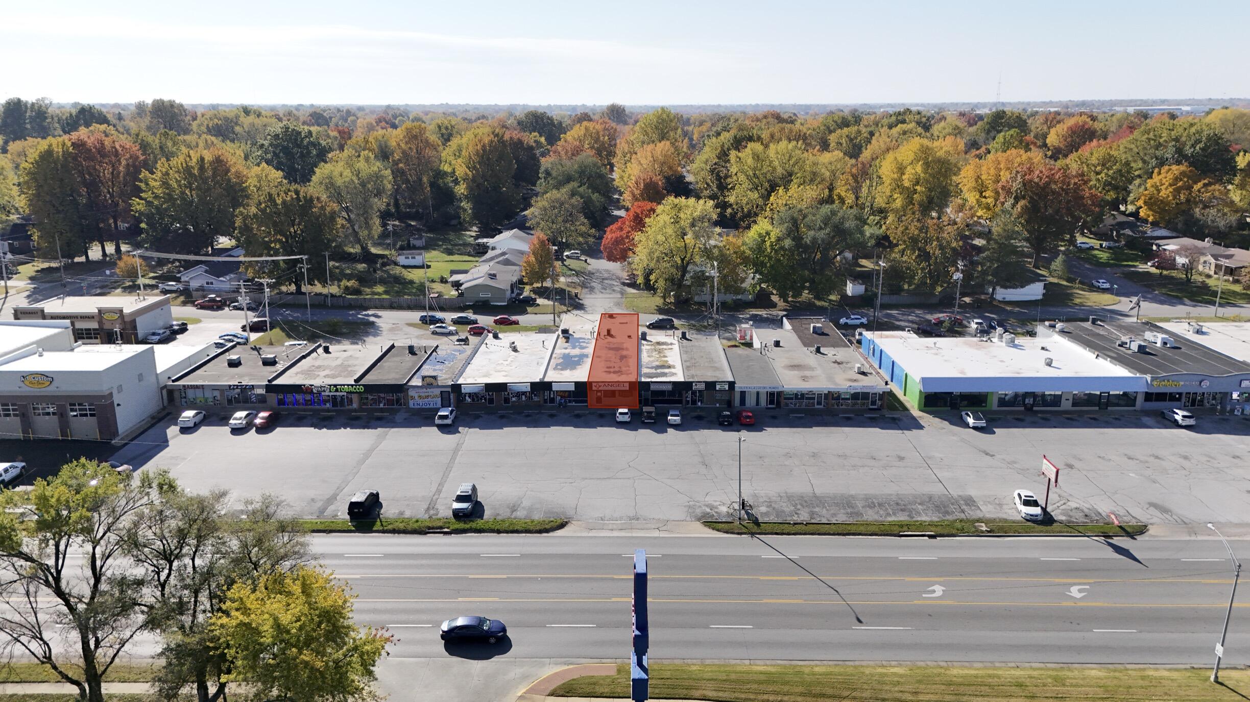 Photo 7 - Commercial Sale for sale – 1332 W Sunshine Street  Springfield, MO