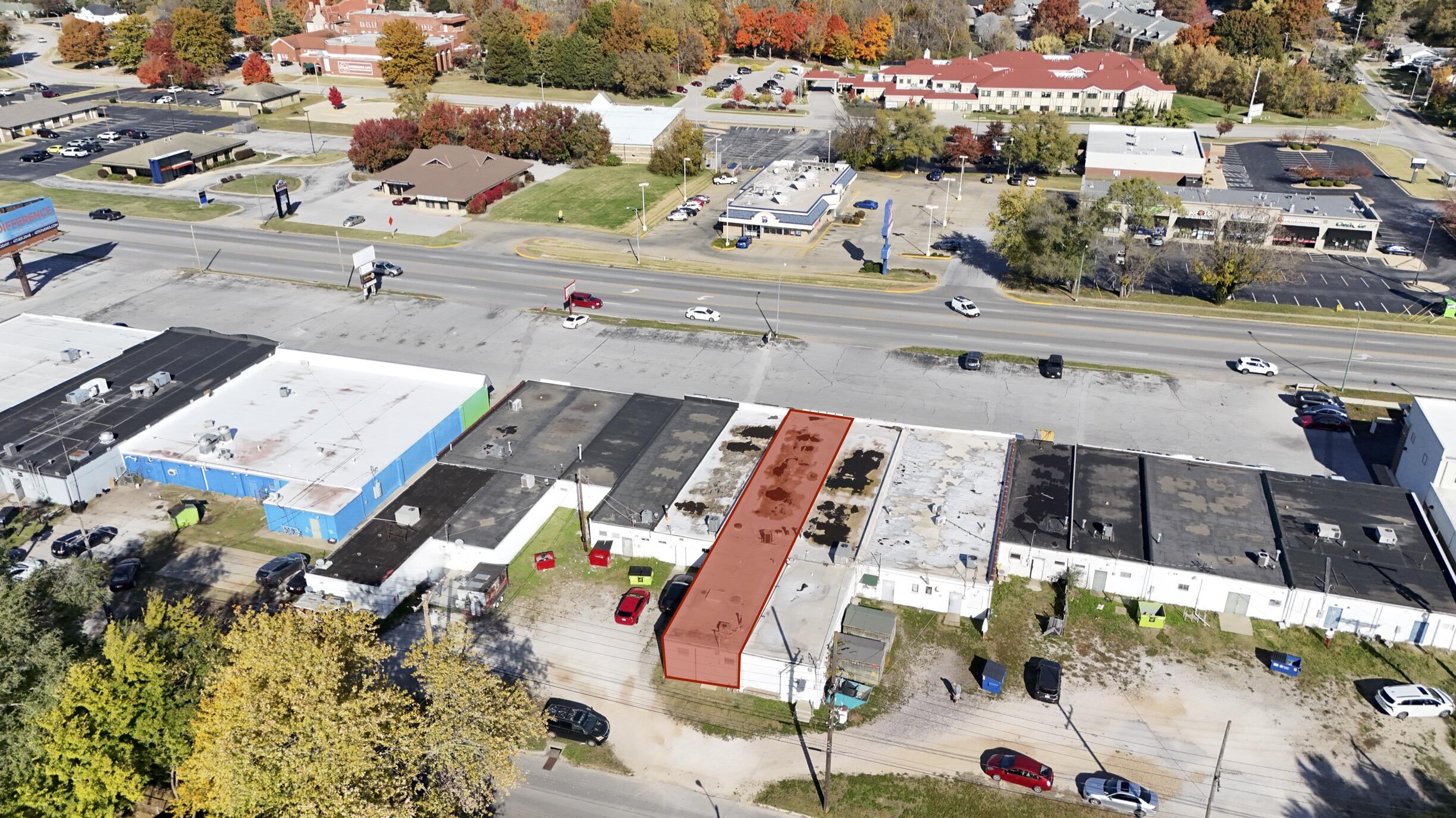 Photo 8 - Commercial Sale for sale – 1332 W Sunshine Street  Springfield, MO