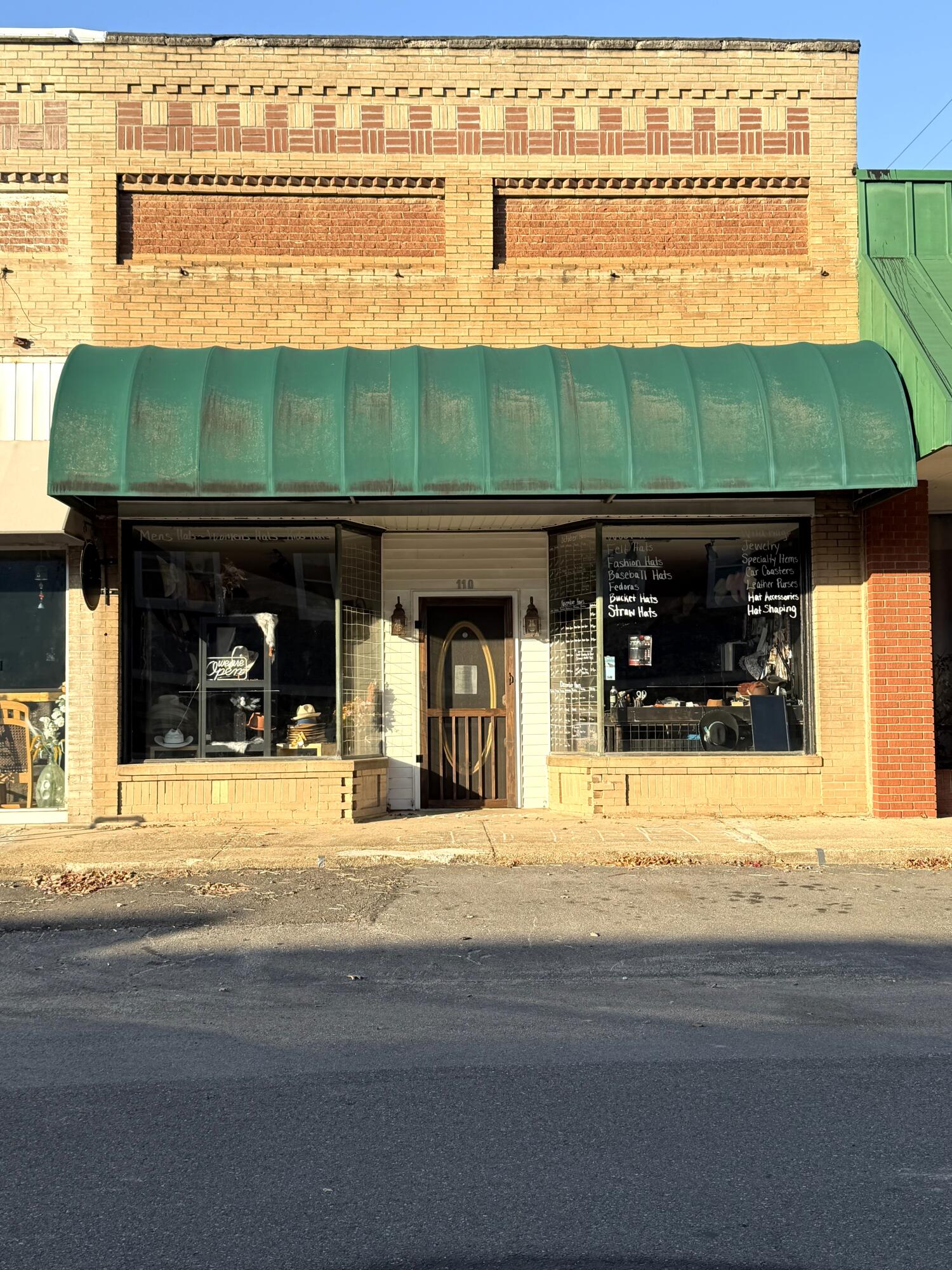 Commercial Sale for sale – 110 N Oak   Mountain View, MO