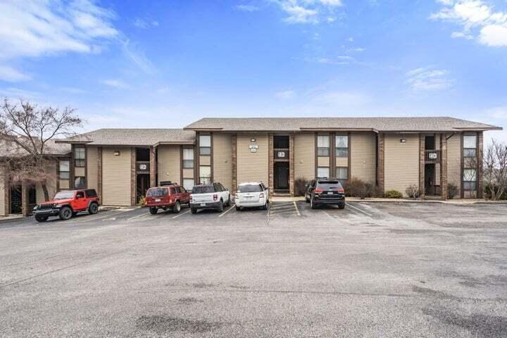 Photo 3 - Residential for sale – 148  Lake Club Road  Branson, MO