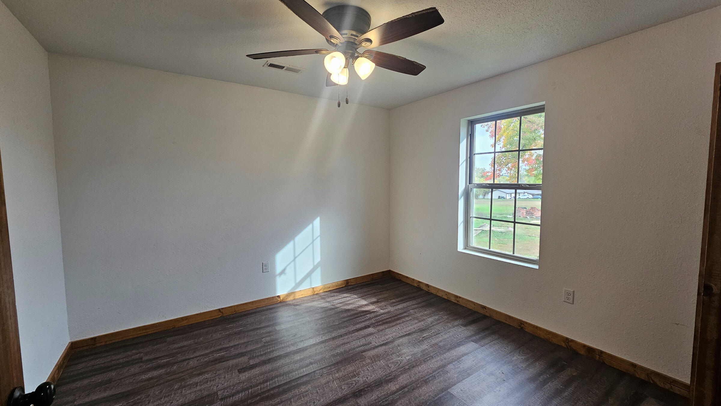 Photo 10 - Residential Income for sale – 625/627 W Hawthorne Street  Houston, MO