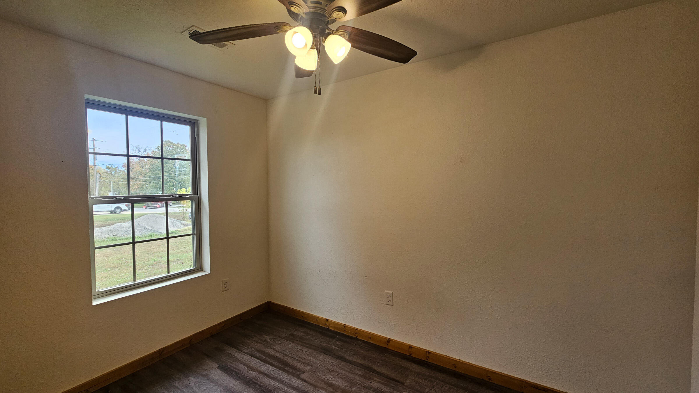 Photo 12 - Residential Income for sale – 625/627 W Hawthorne Street  Houston, MO
