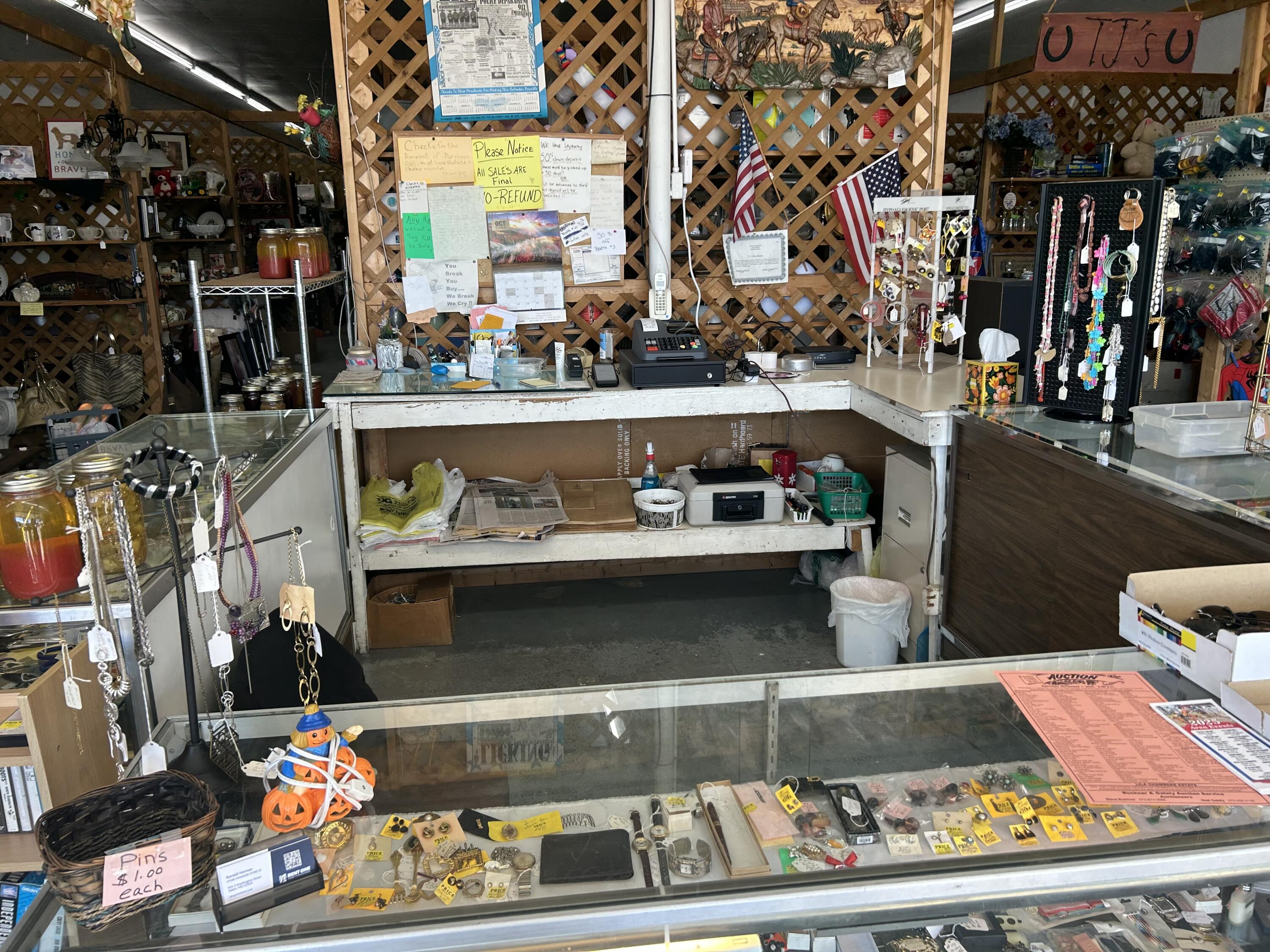 Photo 3 - Commercial Sale for sale – 123 S Main Street  Licking, MO