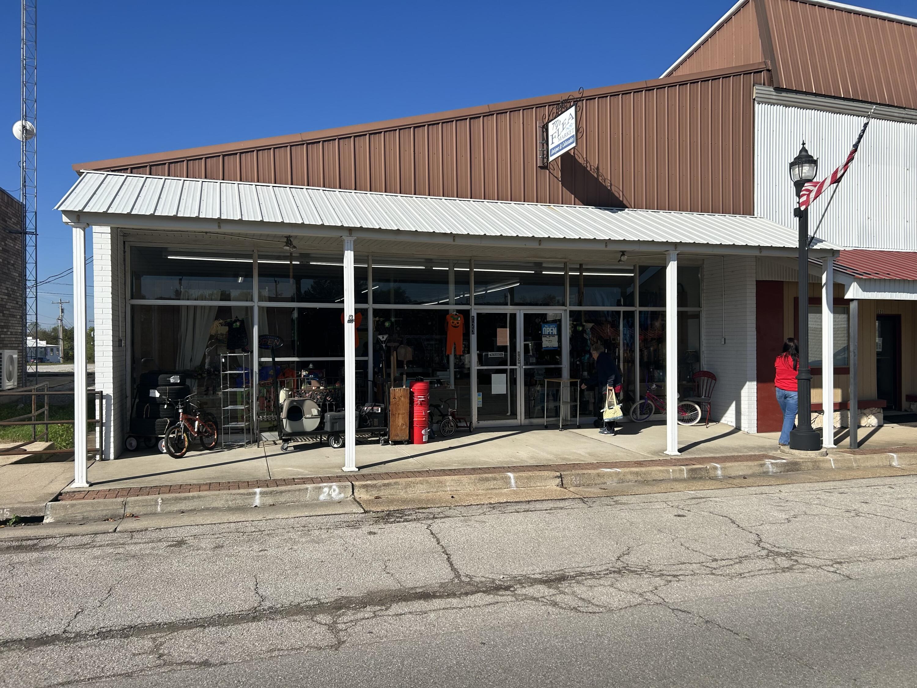Photo 2 - Commercial Sale for sale – 123 S Main Street  Licking, MO