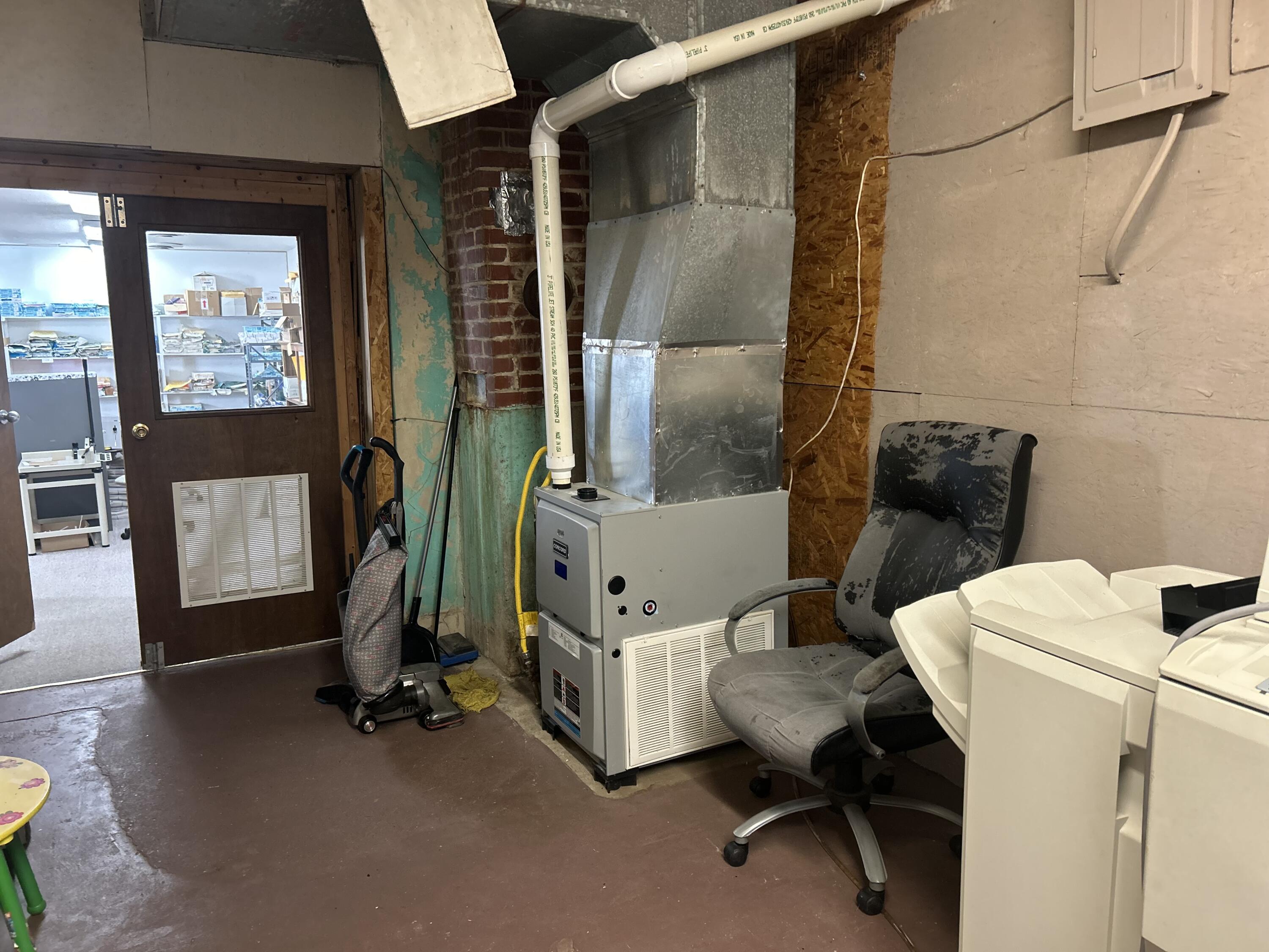 Photo 8 - Commercial Sale for sale – 115 S Main Street  Licking, MO