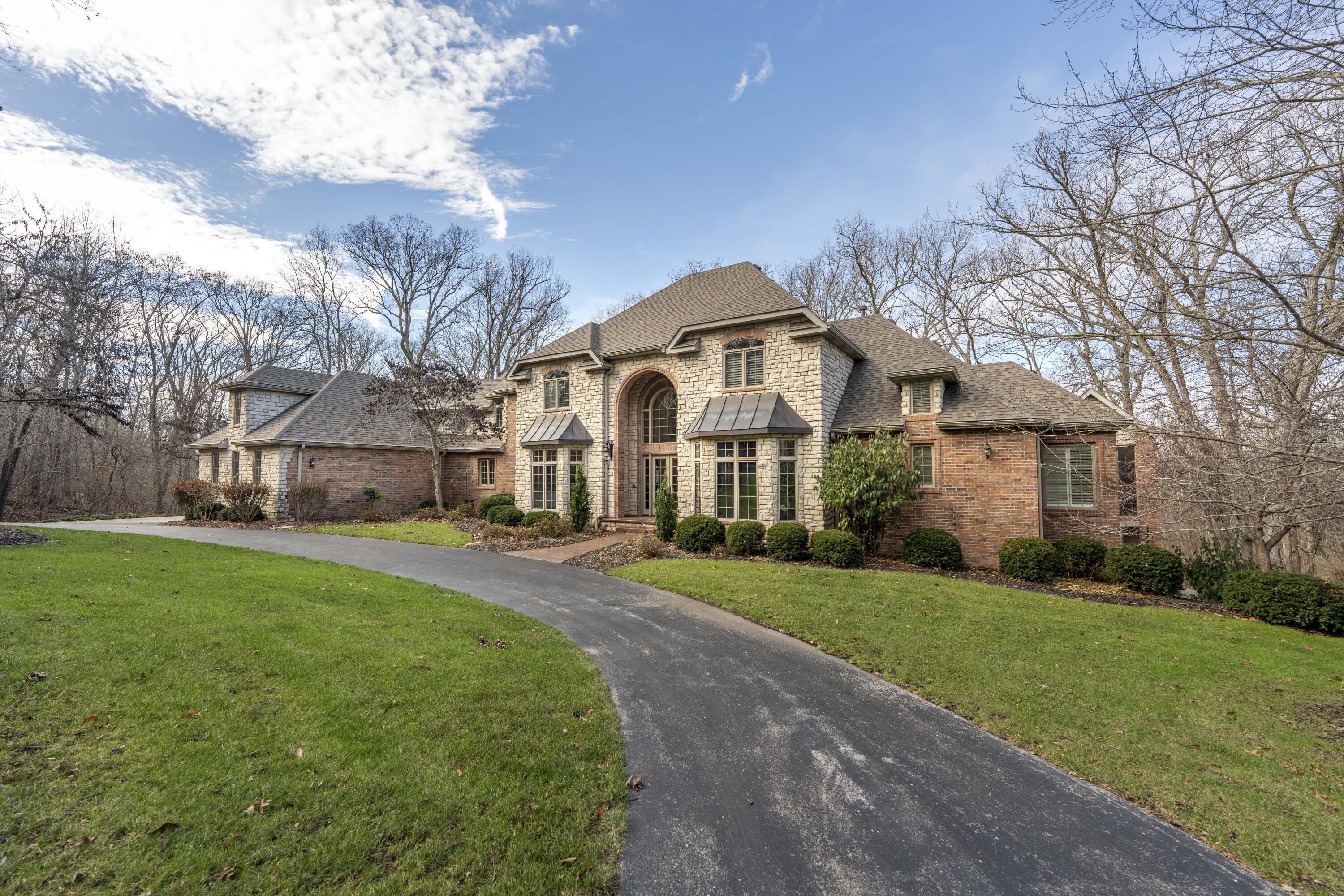 Photo 4 - Residential for sale – 2907 S Ridgewood Lane  Springfield, MO