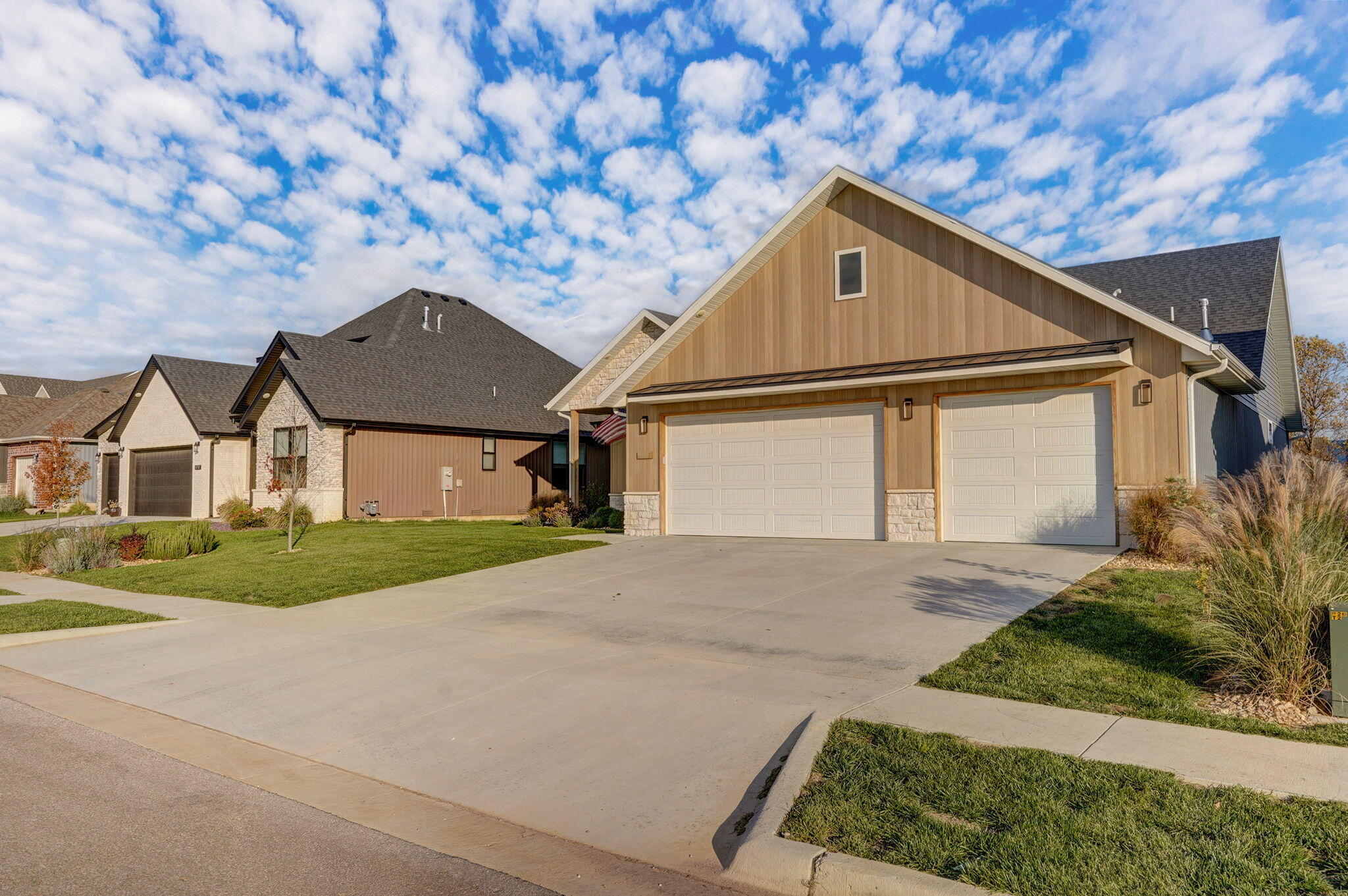 Photo 3 - Residential for sale – 3049 W Edward   Springfield, MO