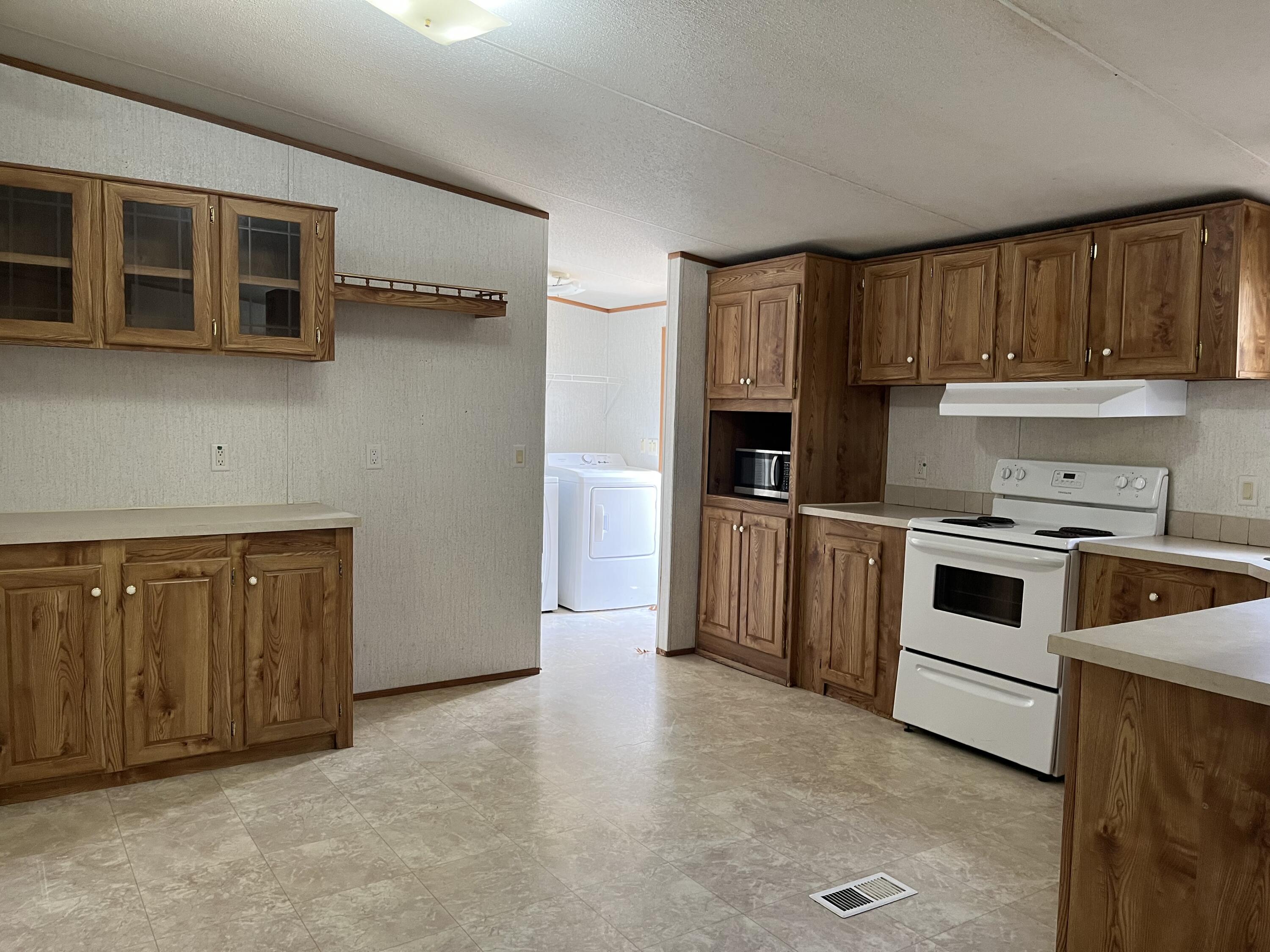 Photo 4 - Residential for sale – 371  Post Oak Road  Seligman, MO